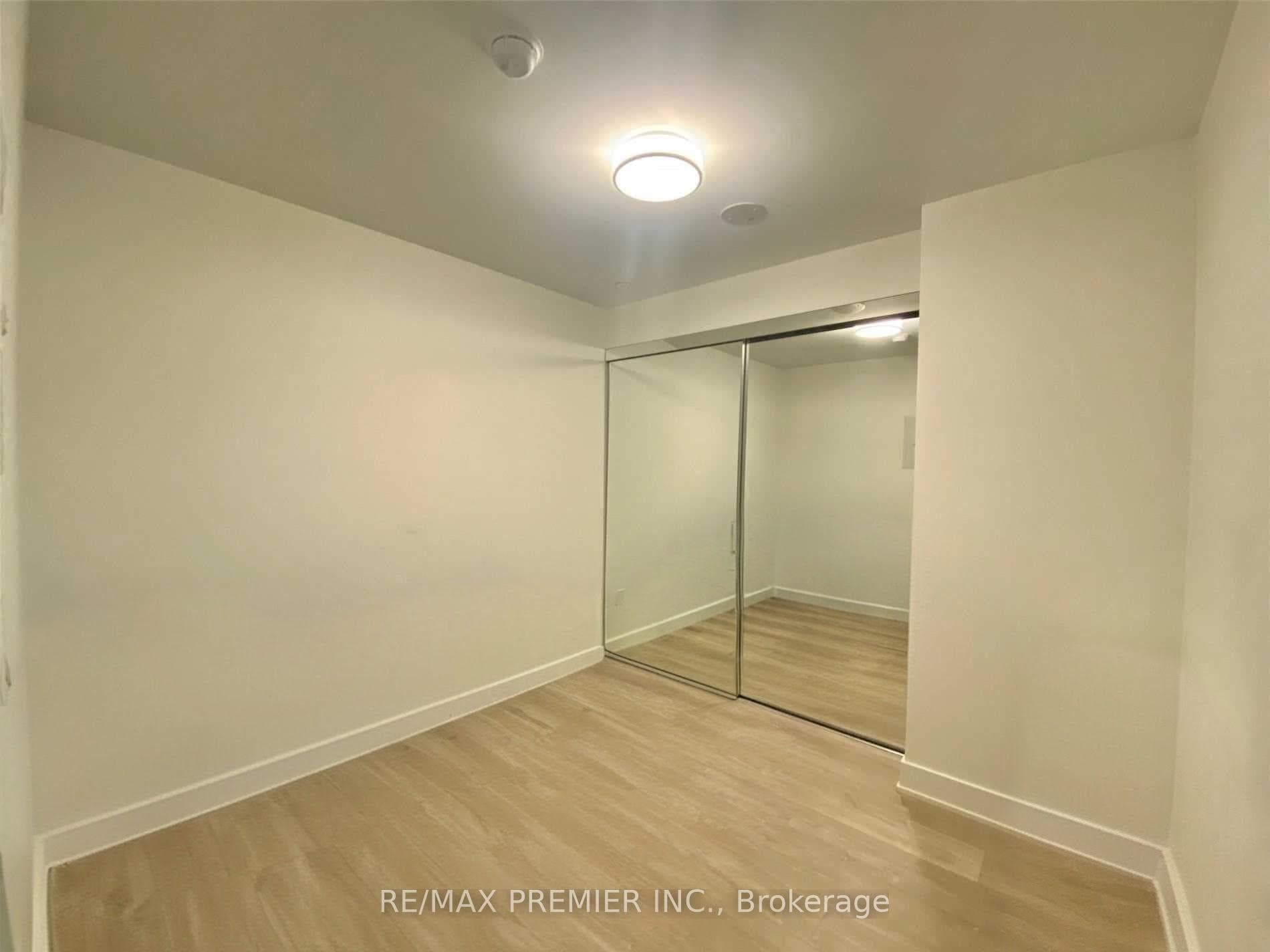 38 Cameron Street Unit 1114 photo 8