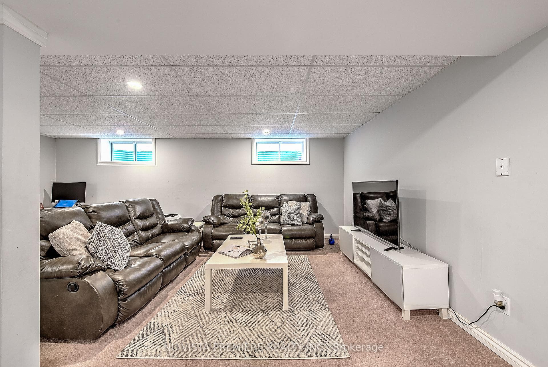 2887 PAULKANE Chase photo 33