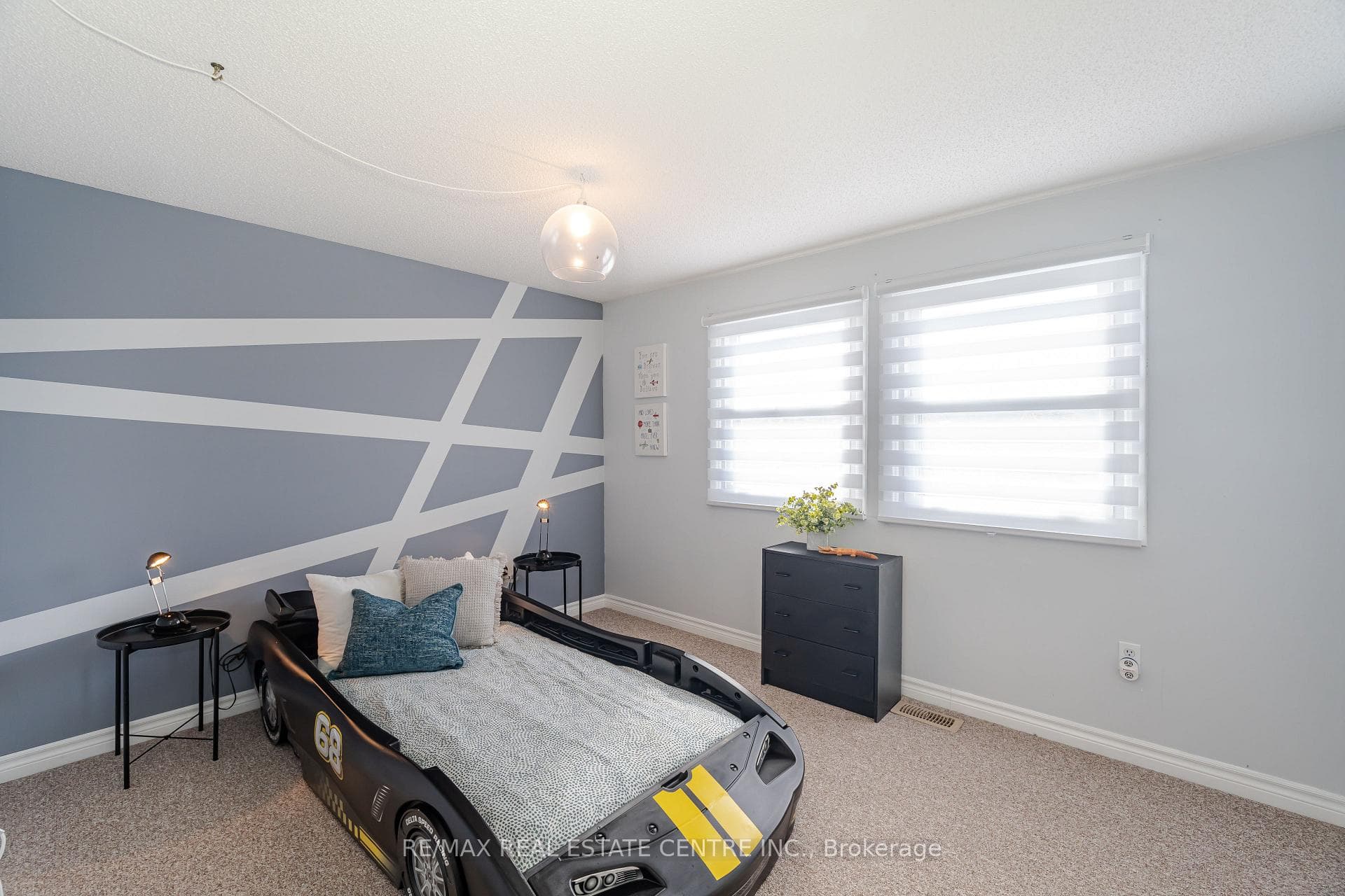 547 Marcellus Avenue photo 24