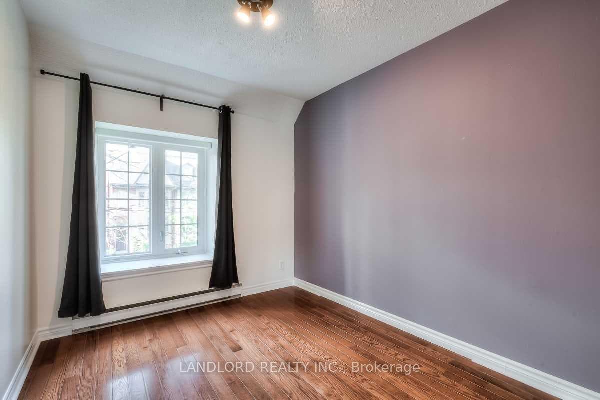 233 Berkeley Street photo 12