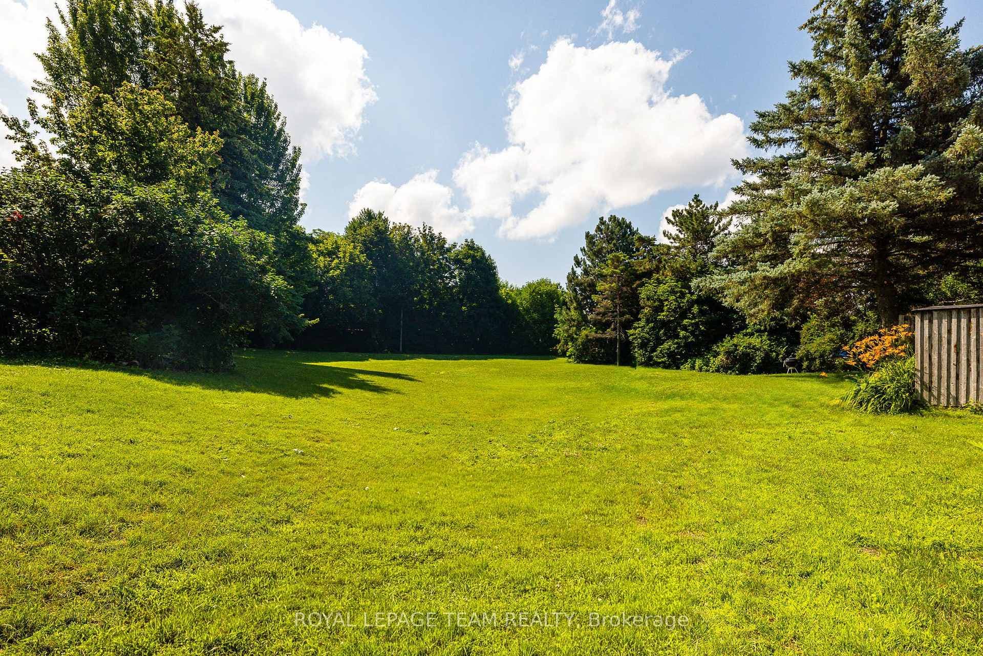 126 McClintock Way photo 26