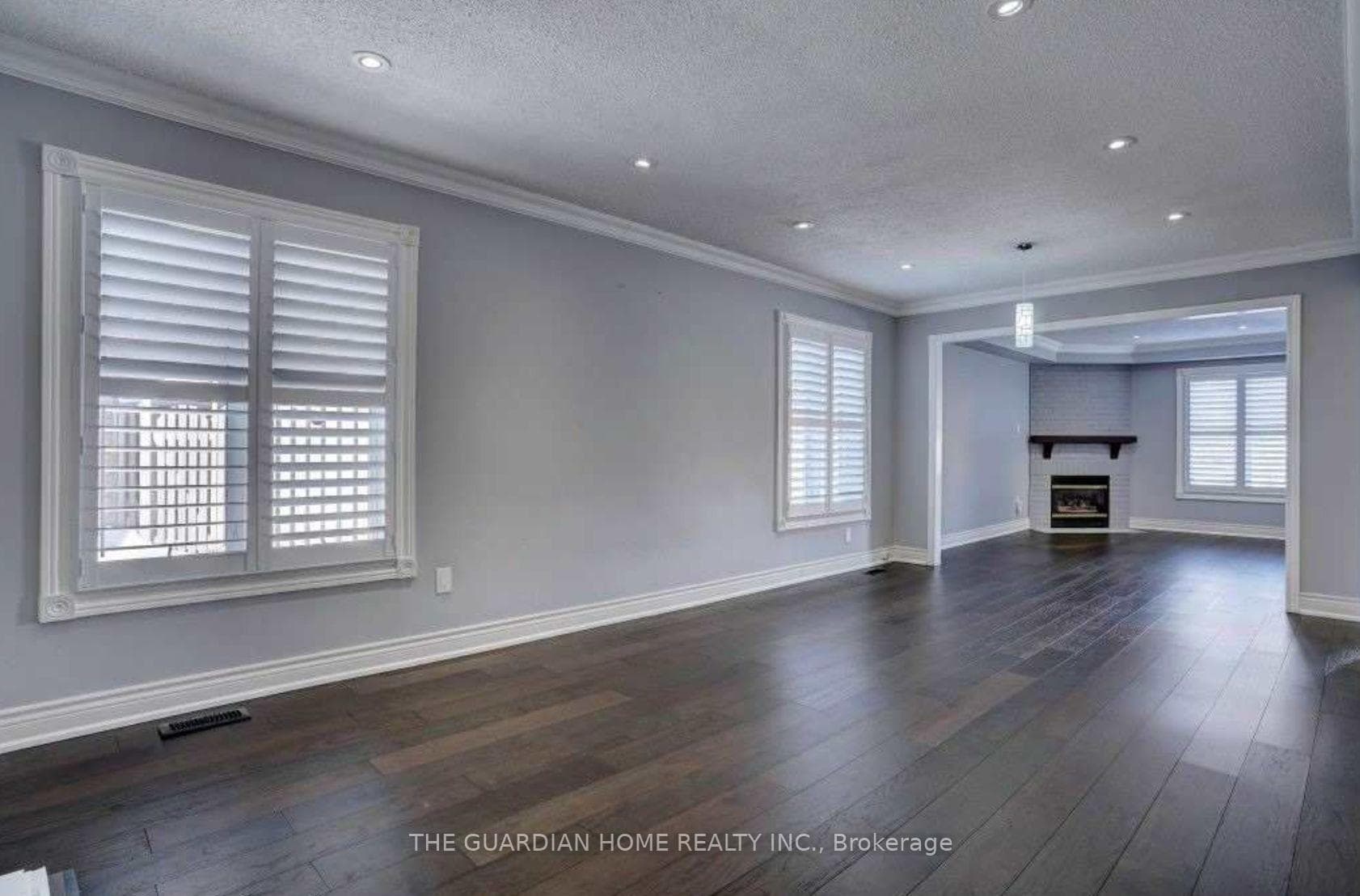 65 Mindy Crescent photo 4