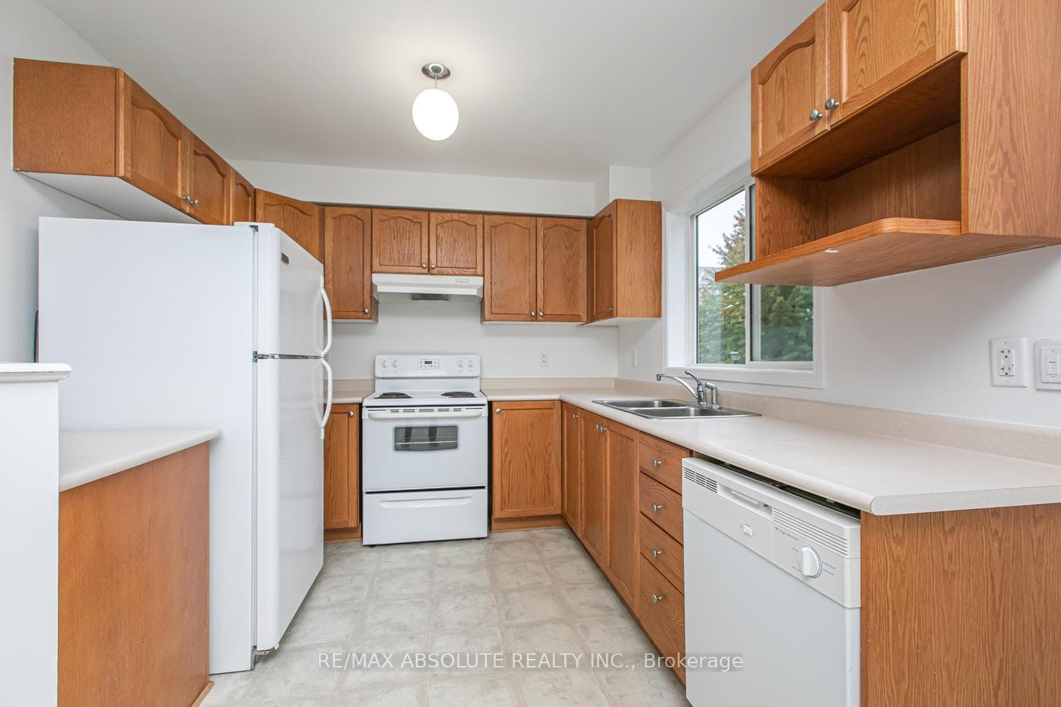 250 Gershwin Private photo 7