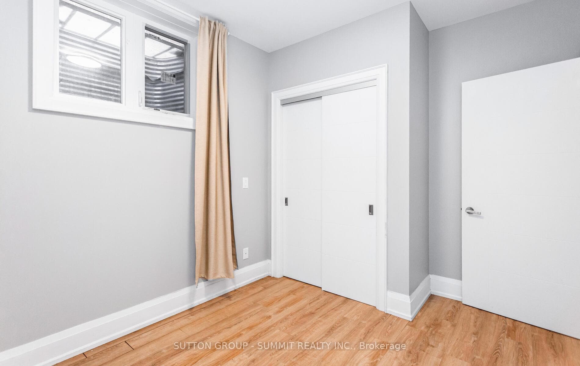 1050 Caven Street photo 16