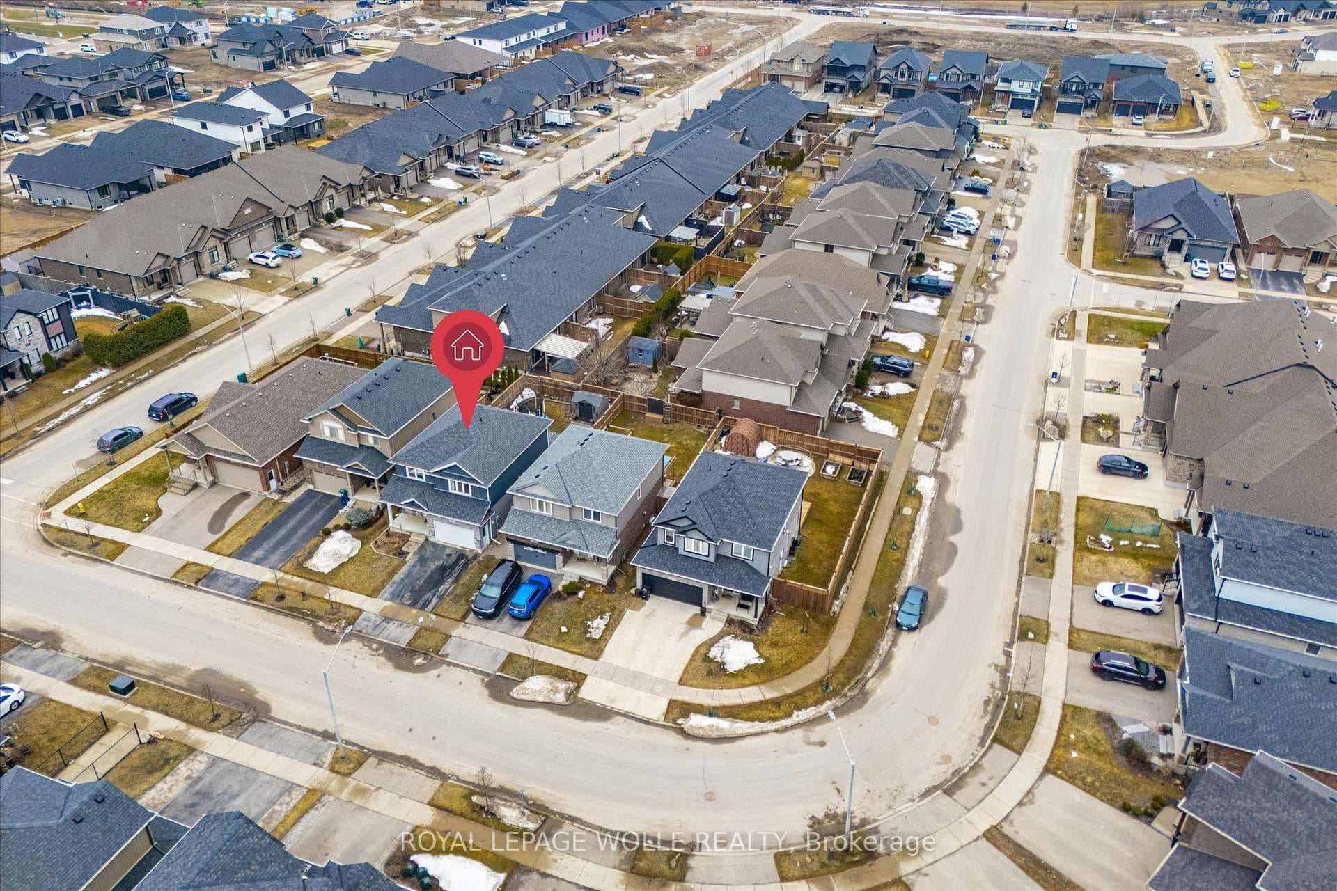 75 Woodberry Crescent photo 43