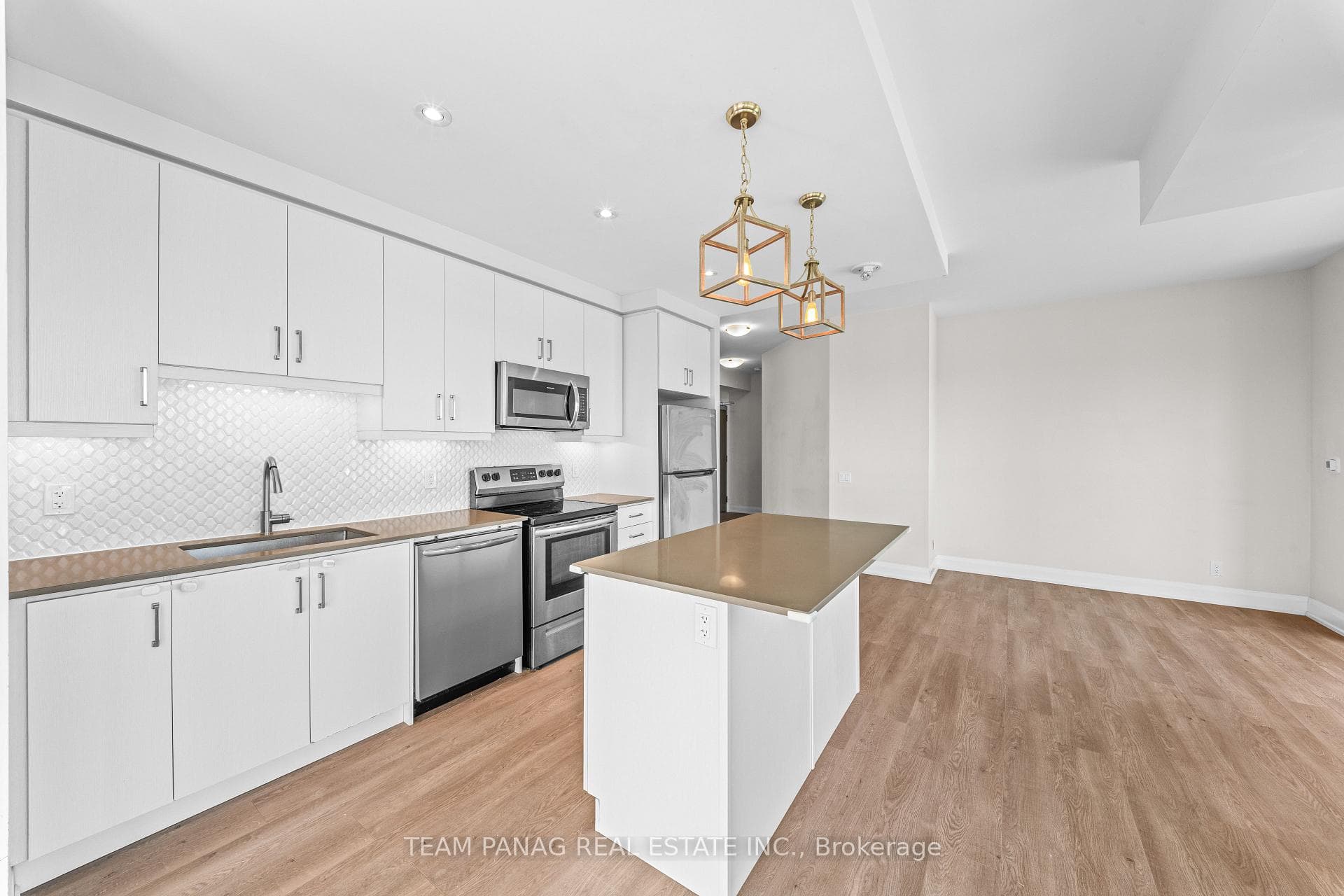 15 Lynch Street Unit 1406 photo 8