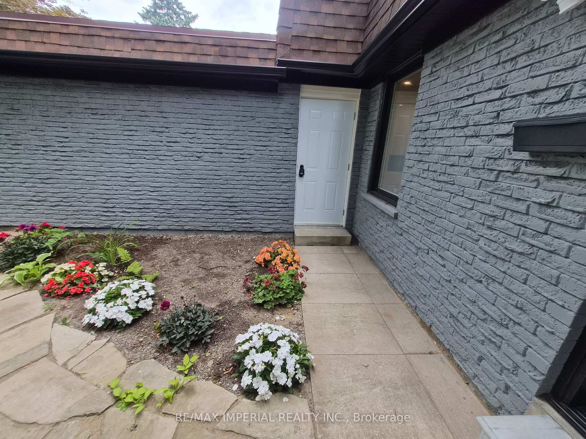191 Avenue Road photo 4