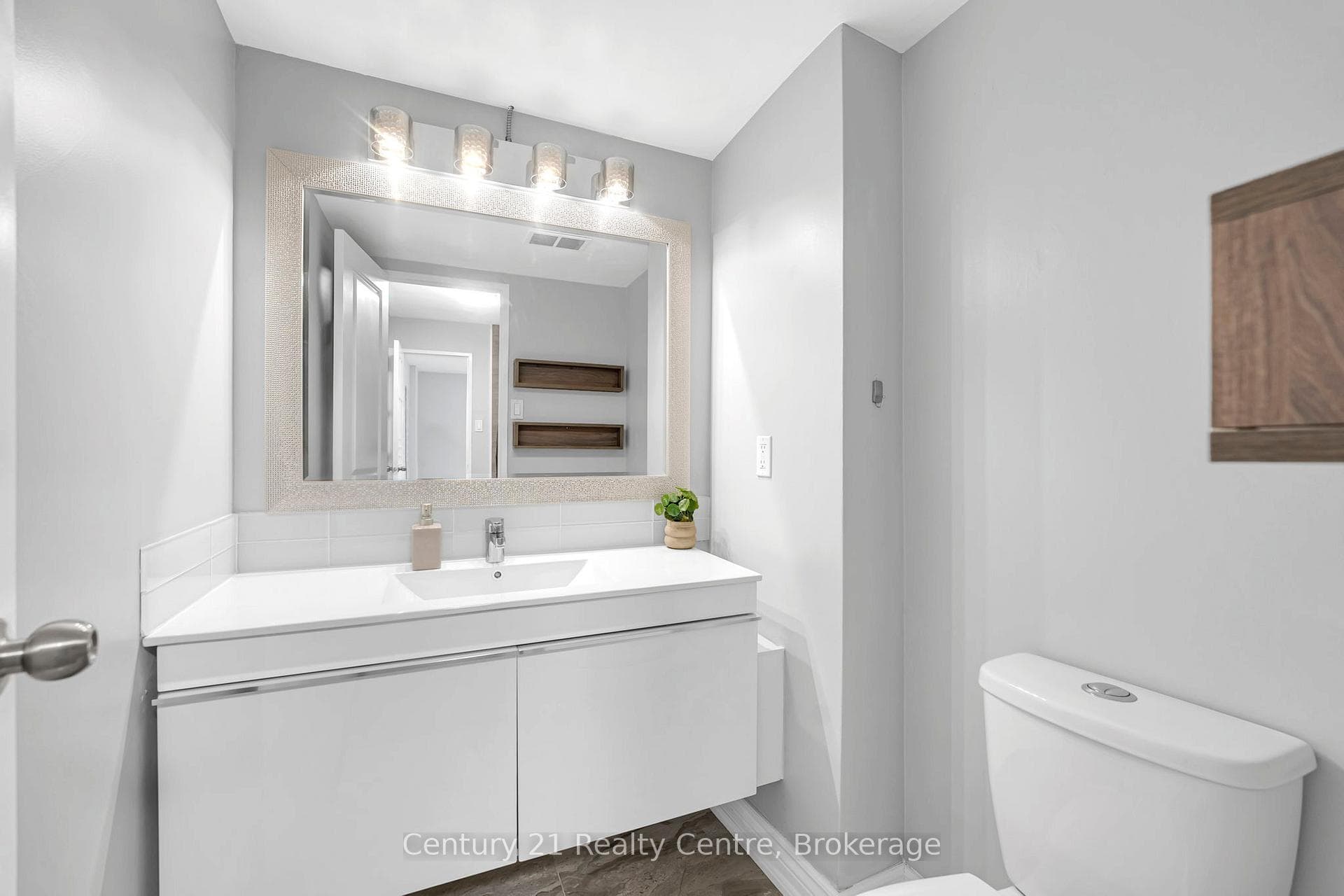 1 Royal Orchard Boulevard Unit 509 photo 28