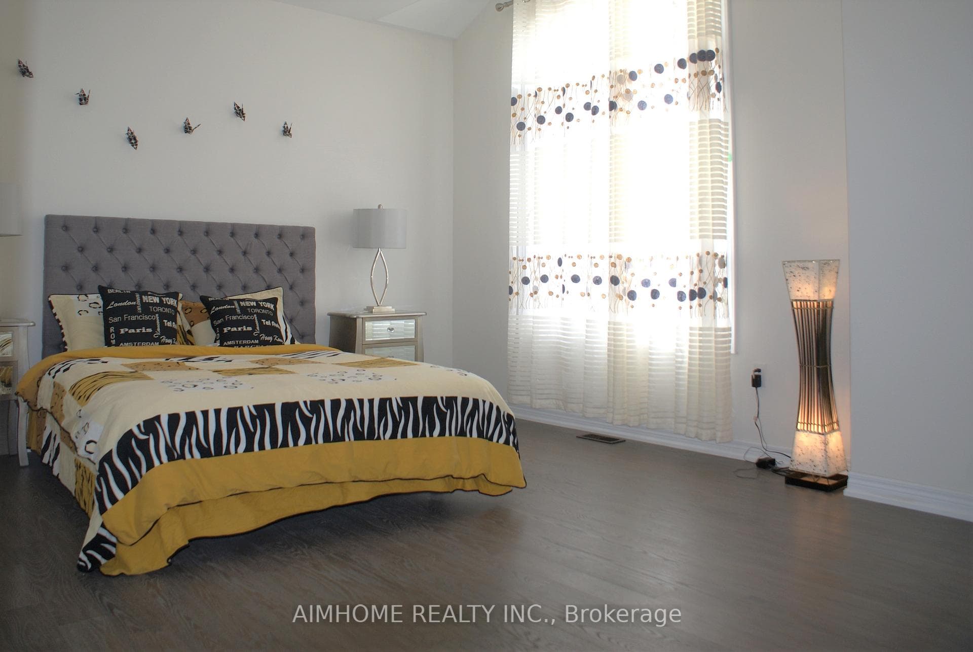 39 Scrivener Drive photo 20