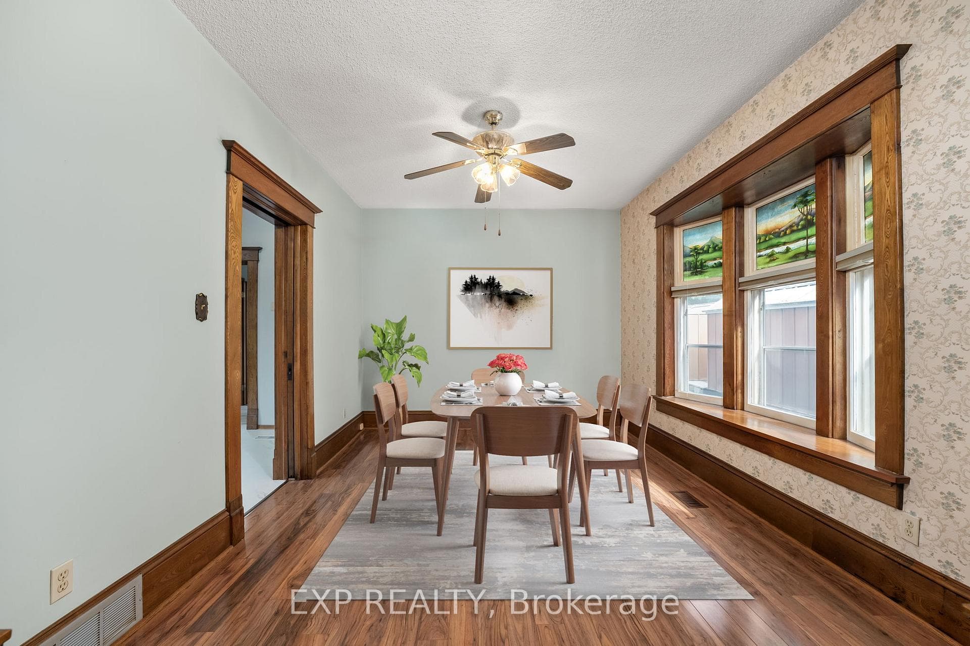 Formal Dining