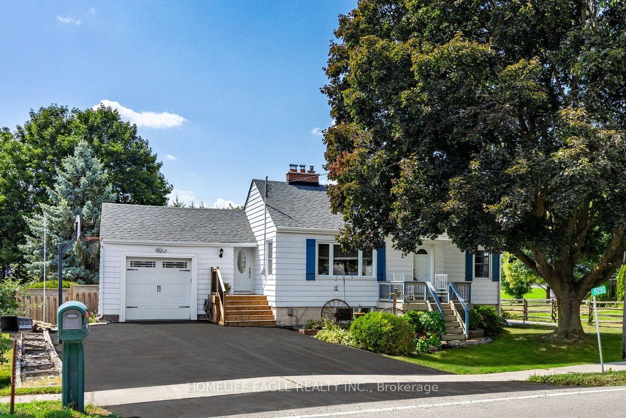 19280 Dufferin Street photo 1