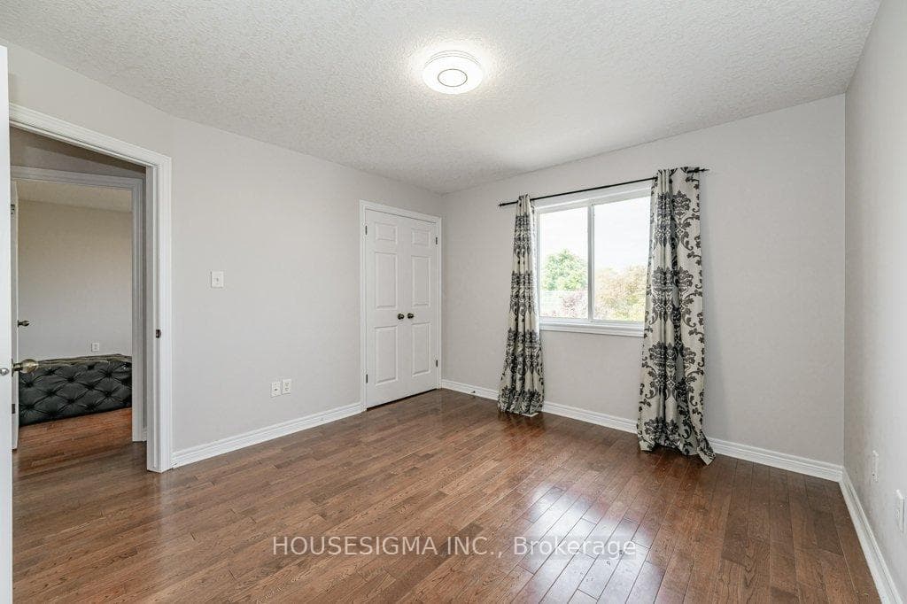254 Springvalley Crescent photo 20