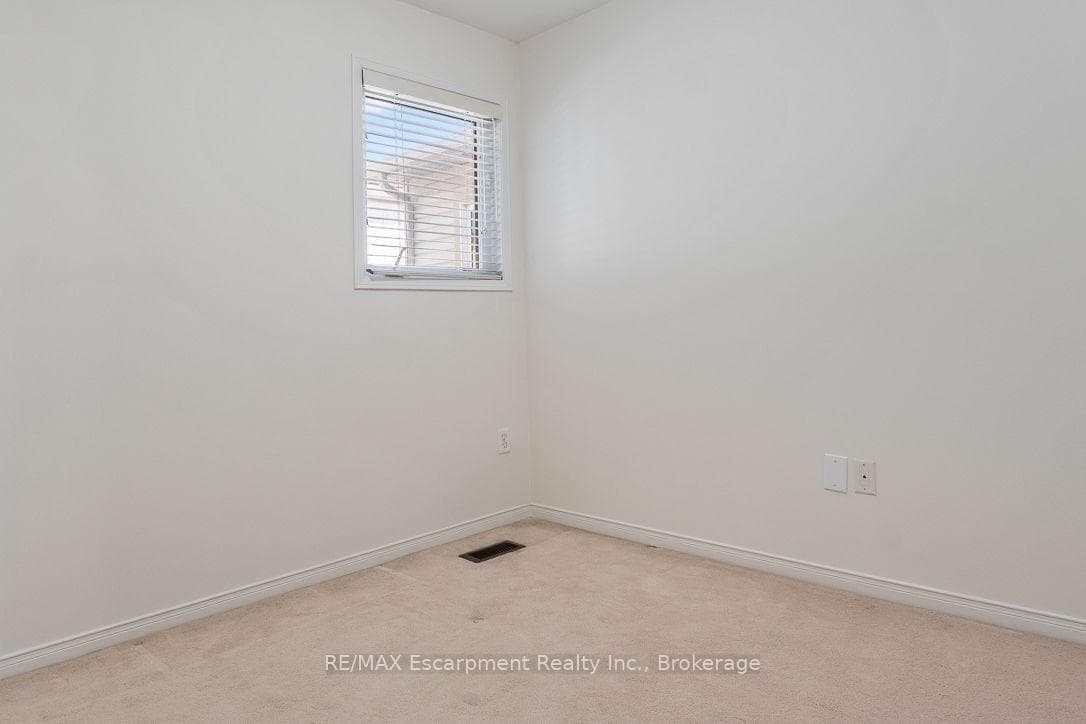 8 JIM BAIRD Mews photo 44