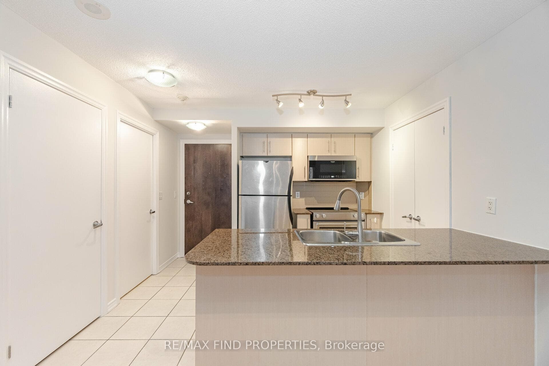 12 Yonge Street Unit 1505 photo 8