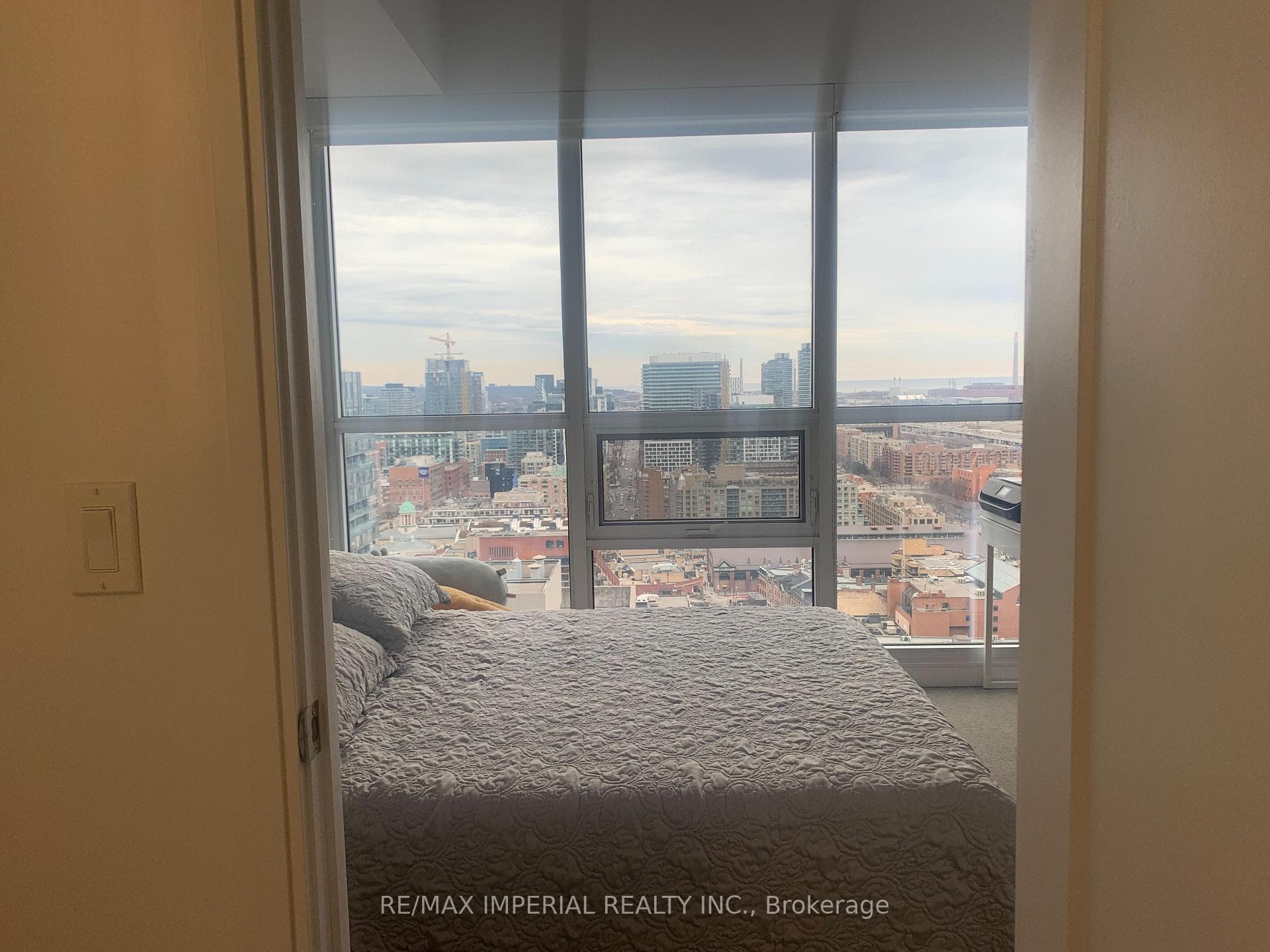 88 Scott Street Unit 2407 photo 17