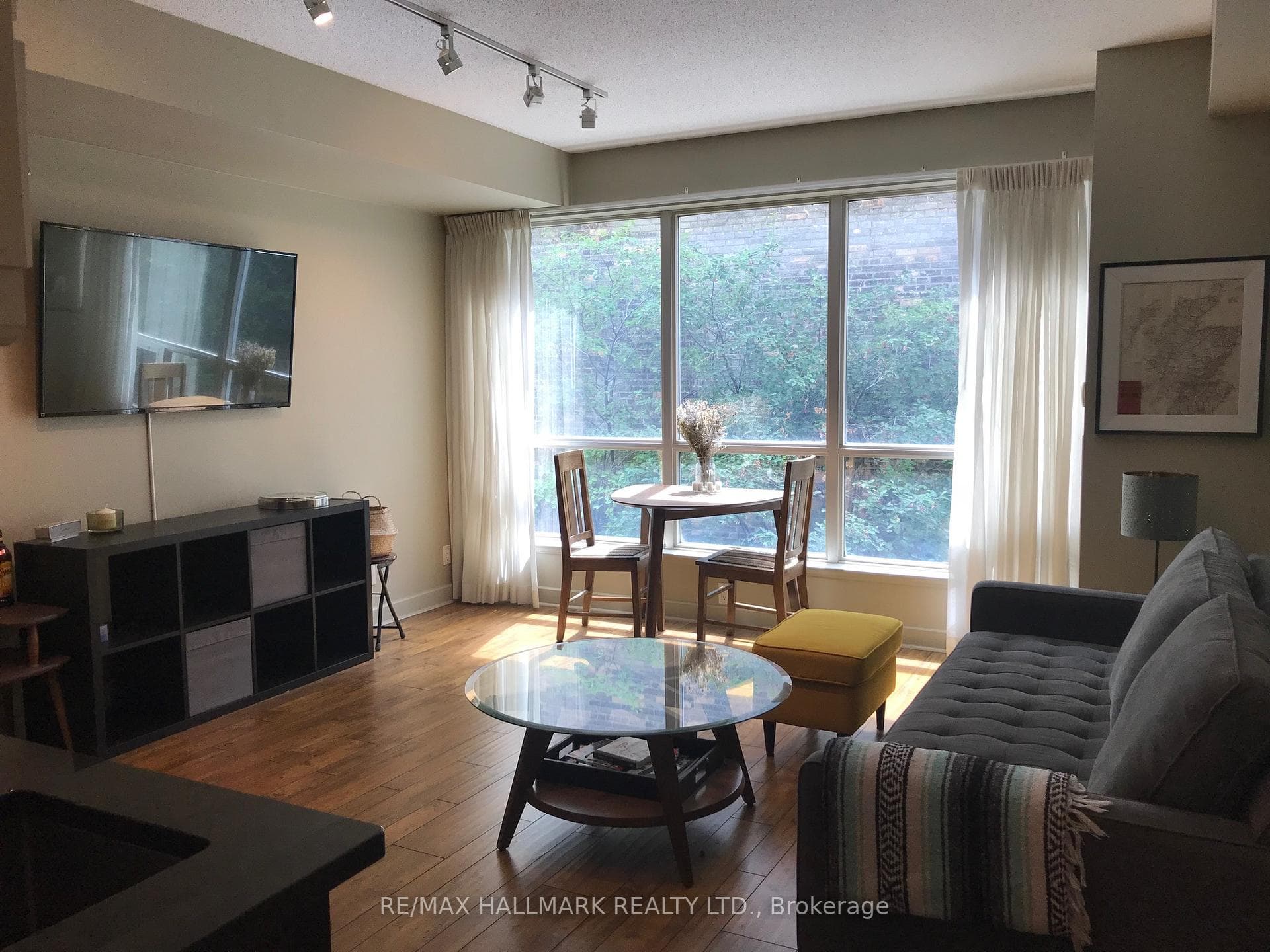 350 Wellington Street Unit M14 photo 5