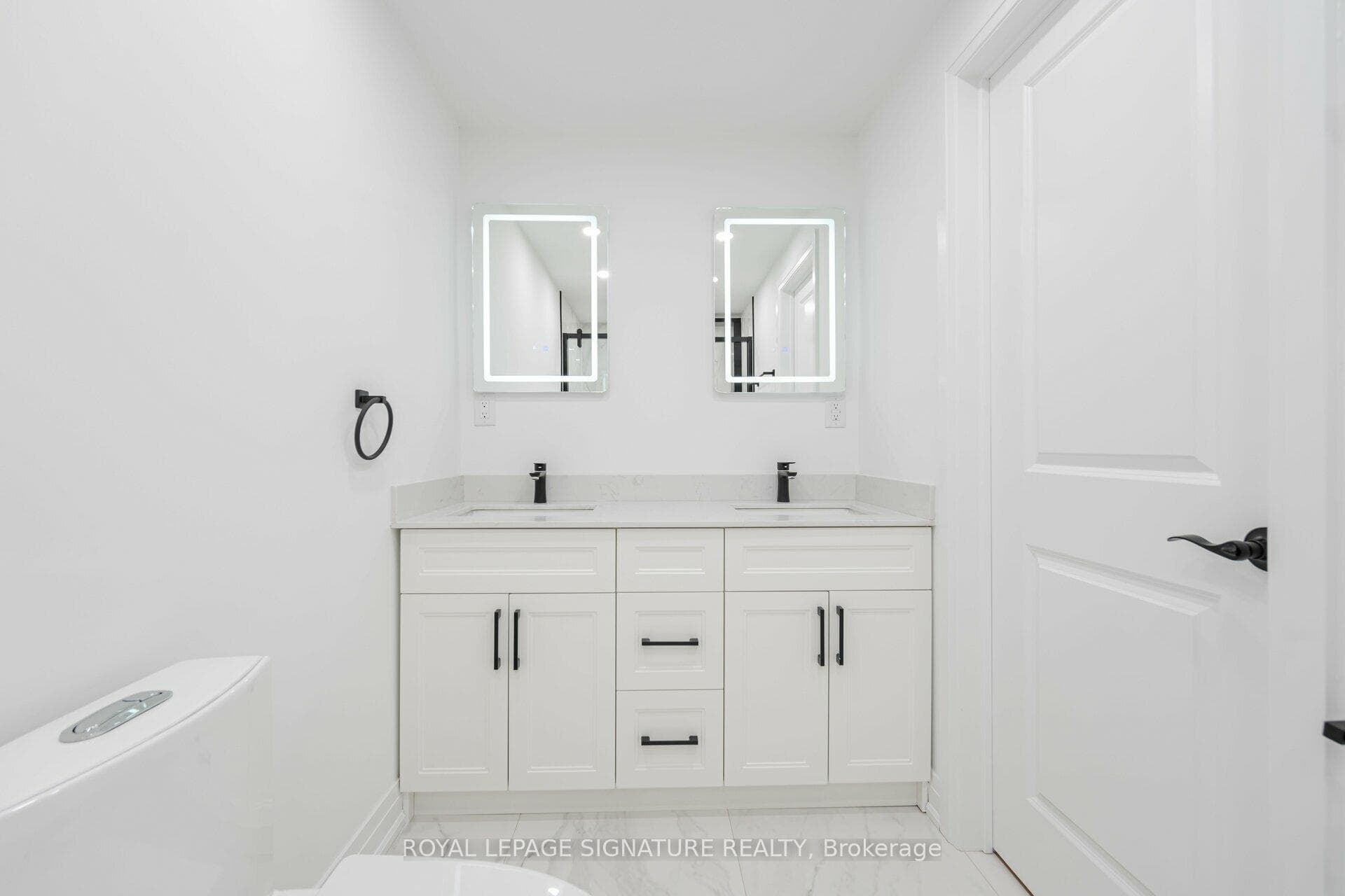2222 Manchester Drive photo 19