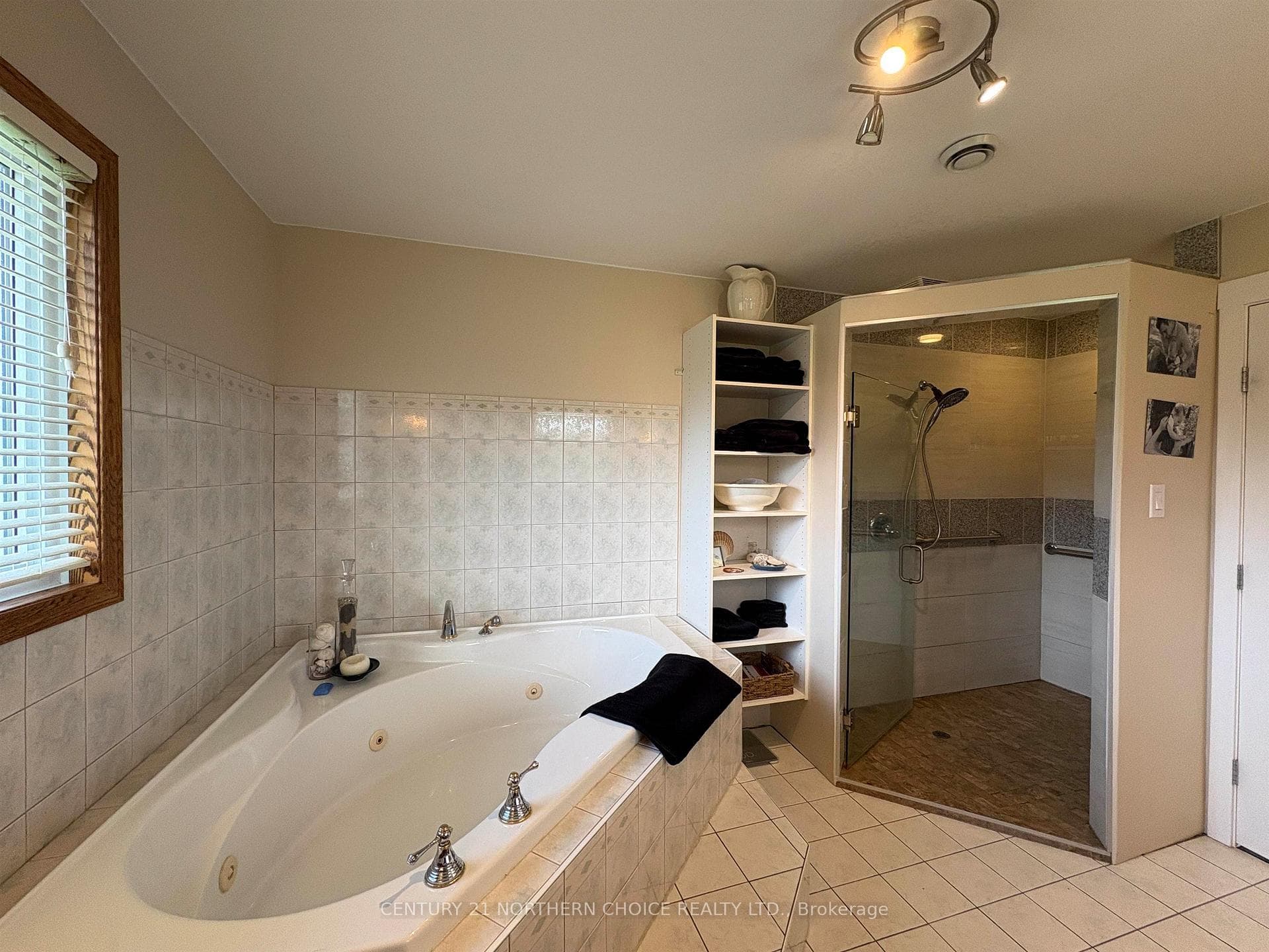 2250 Mutz Road photo 28