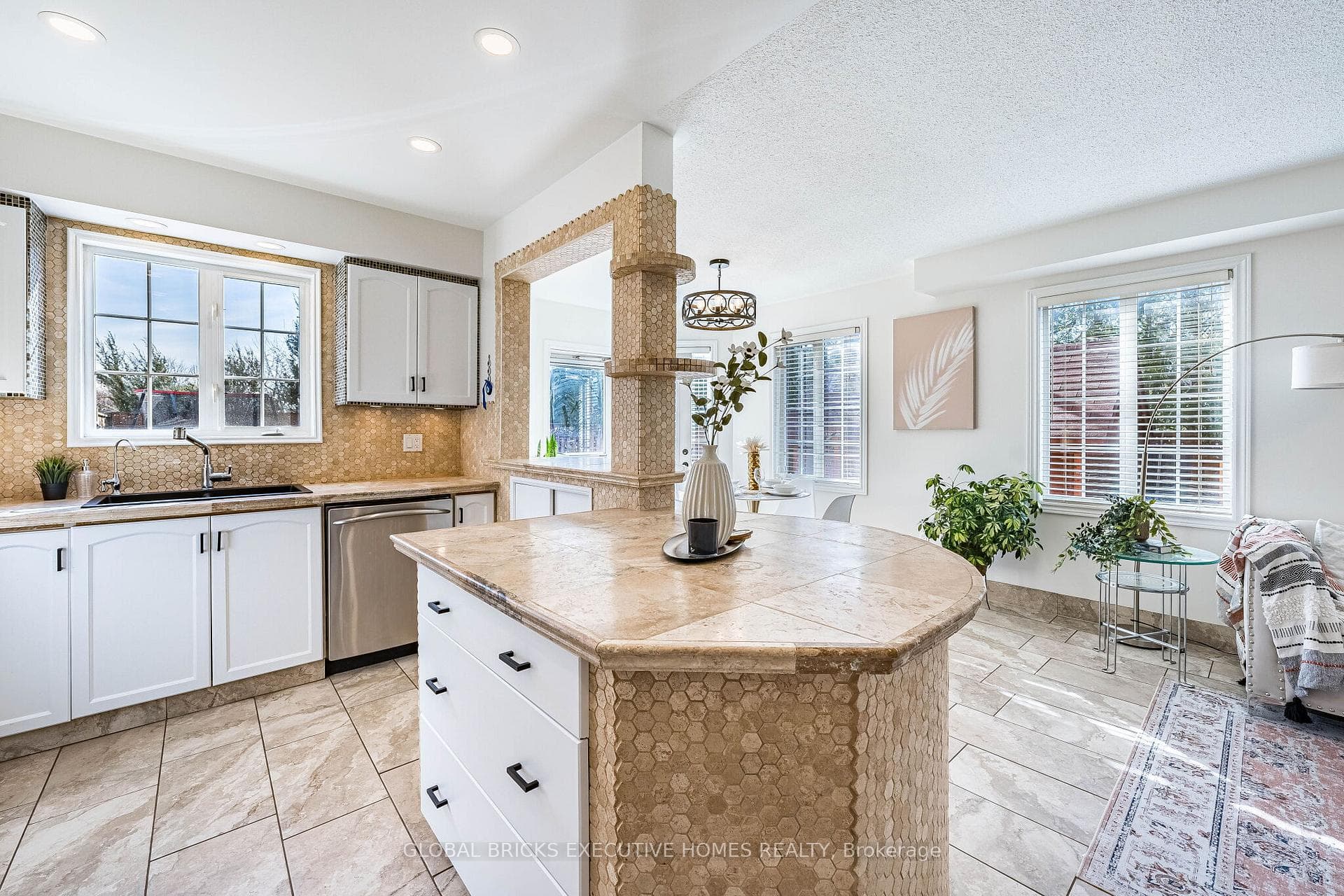 40 Hubert corless Drive photo 22