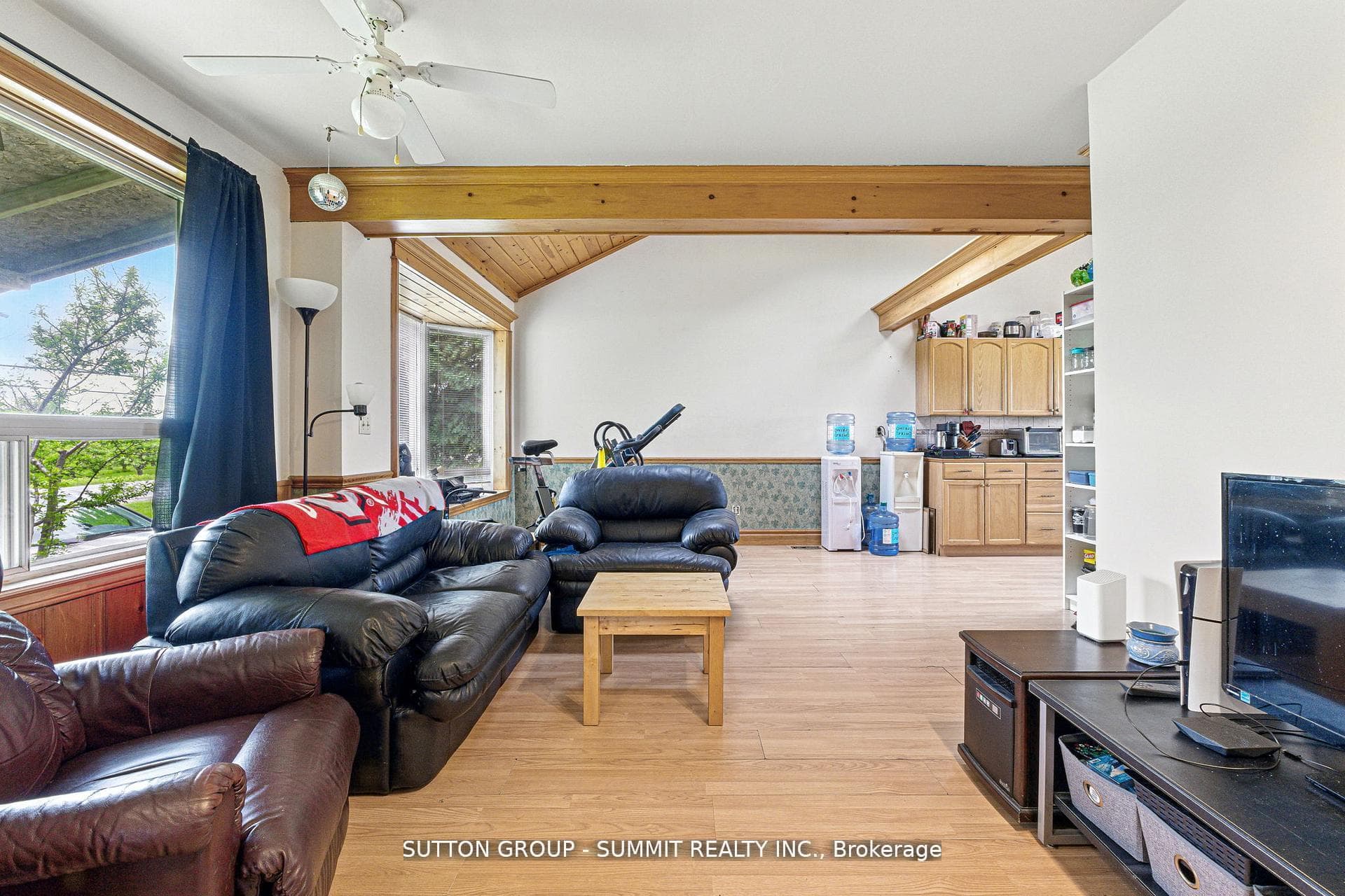 8555 Heritage Road photo 3
