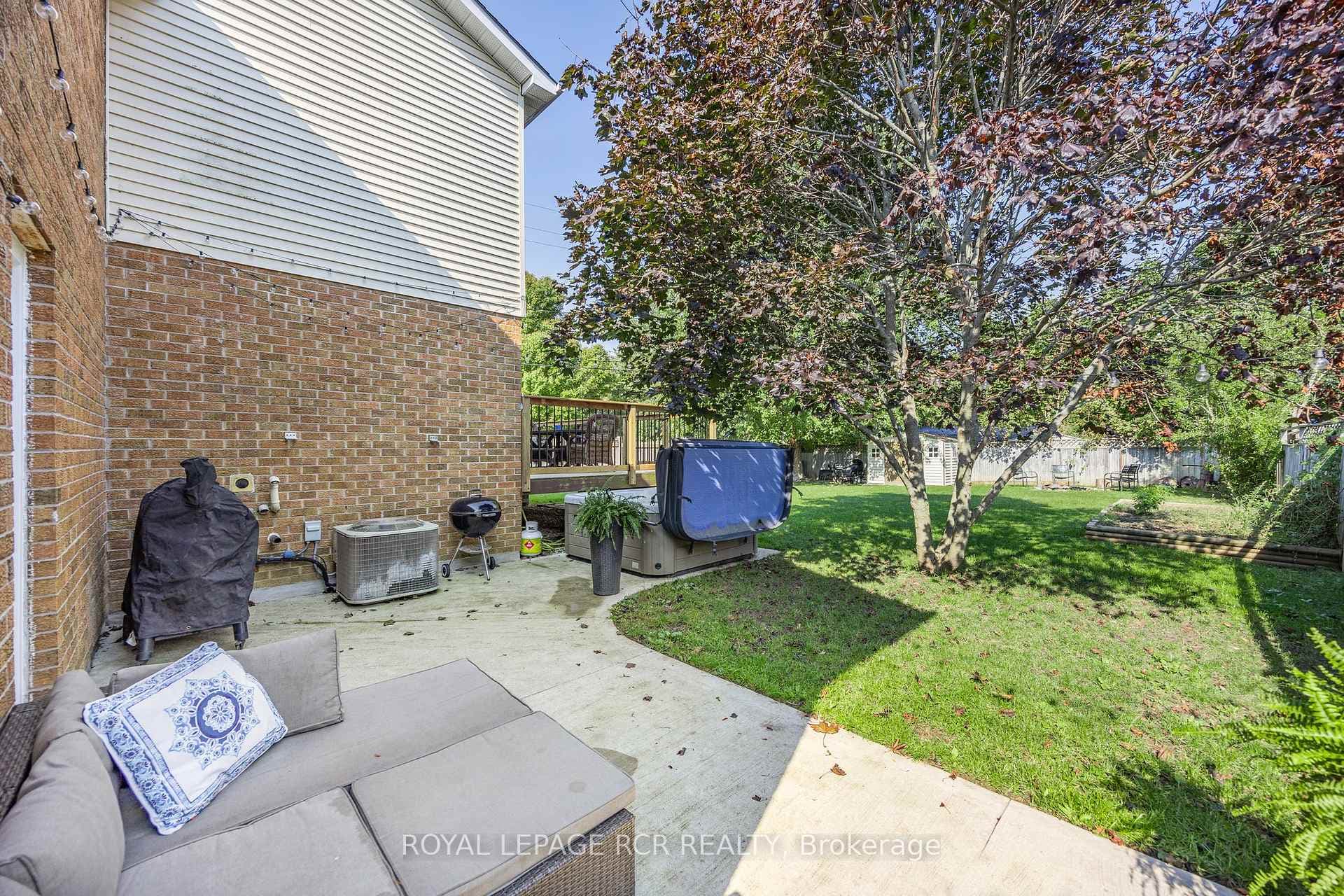 796 Candaras Street photo 36