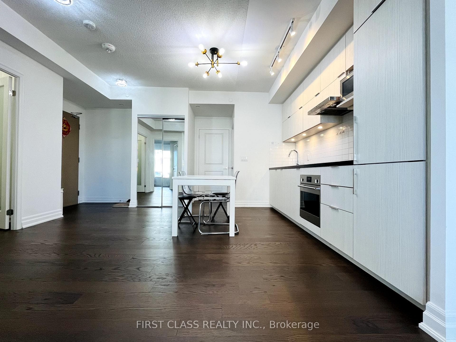 8 Rouge Valley Drive Unit 301 photo 5