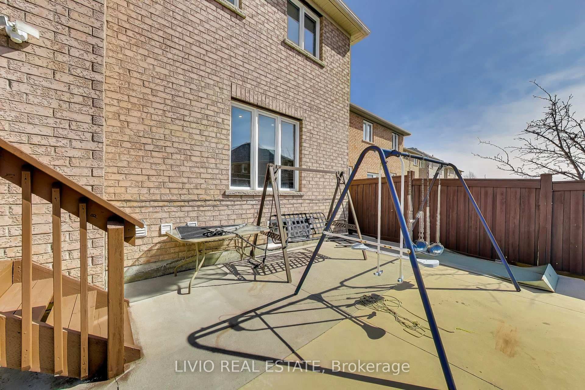 232 Thorndale Road photo 45