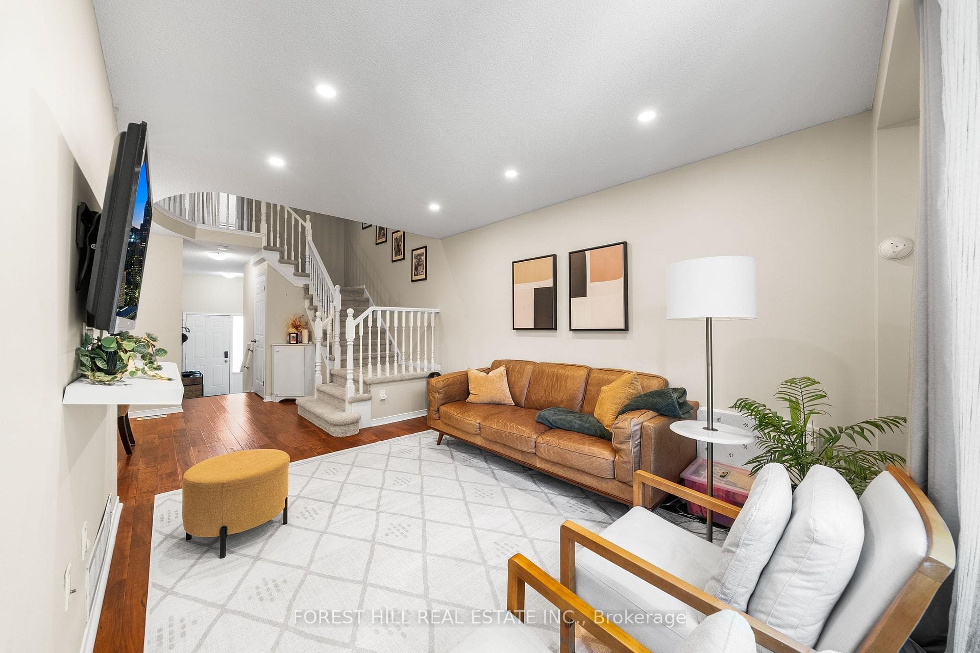 1266 Blanshard Drive photo 10