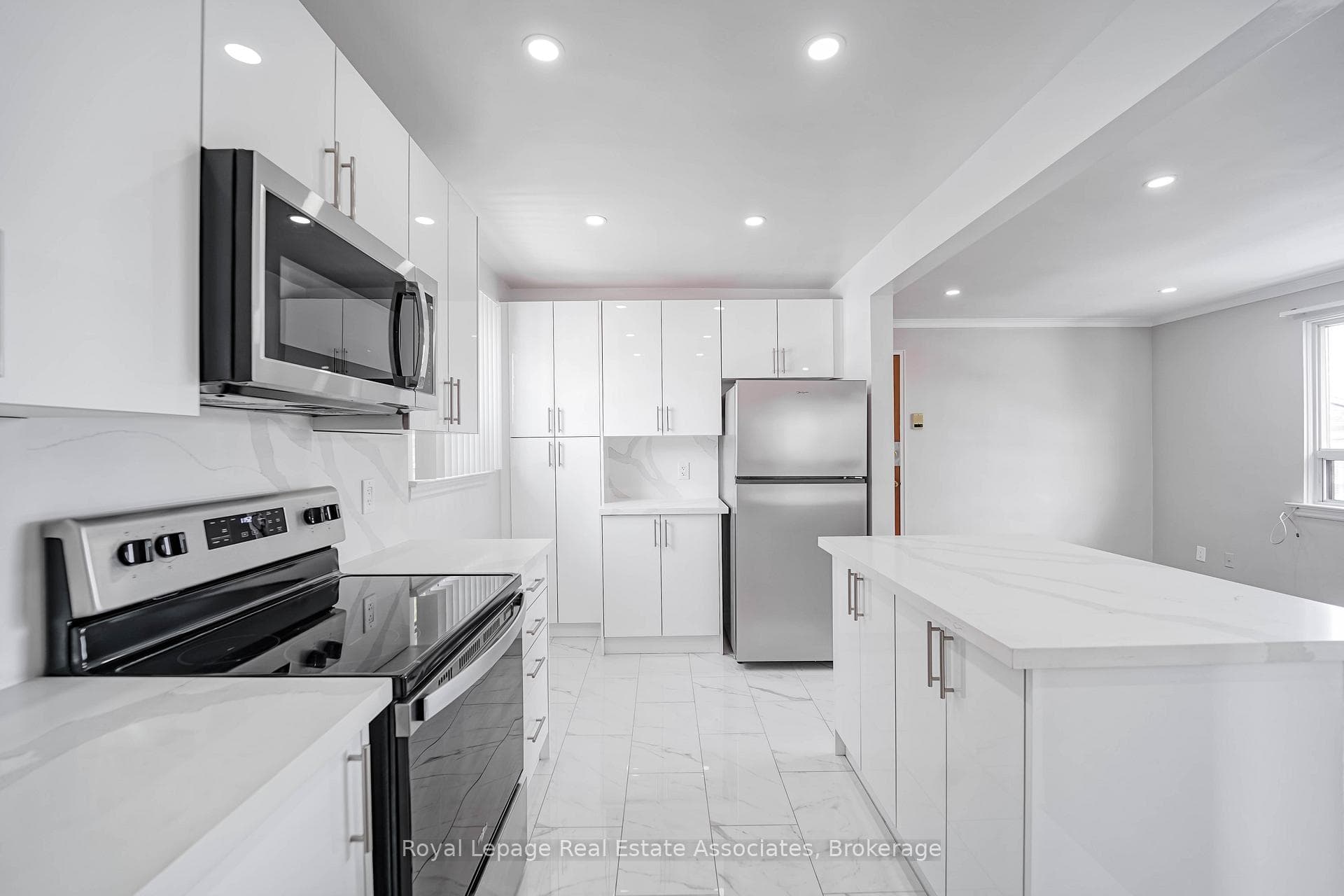 485 Mortimer Avenue Unit 6 photo 13