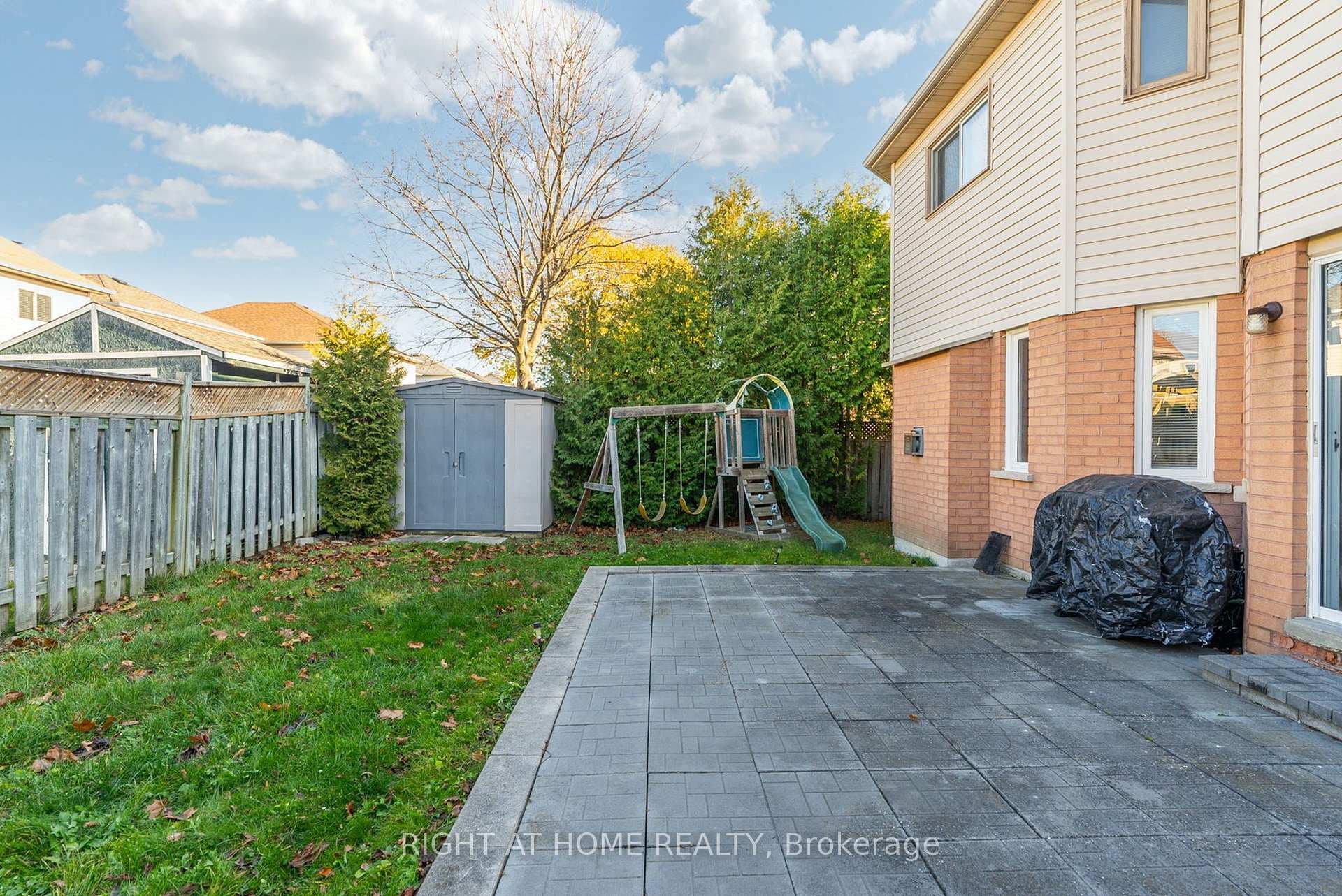 1040 Beaver Valley Crescent photo 46