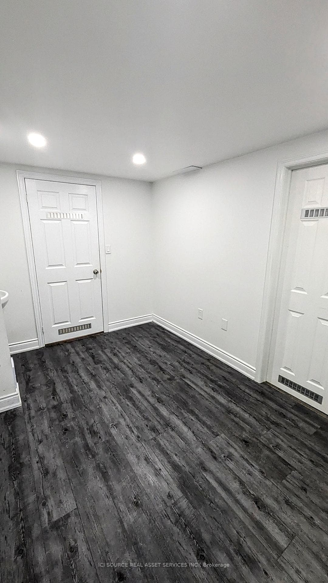 44 Eli Shackleton Court photo 17