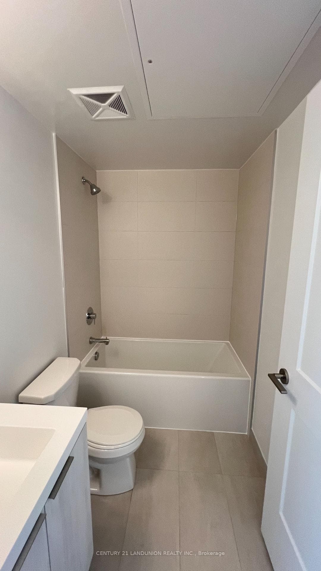 8 Widmer Street Unit 3707 photo 8