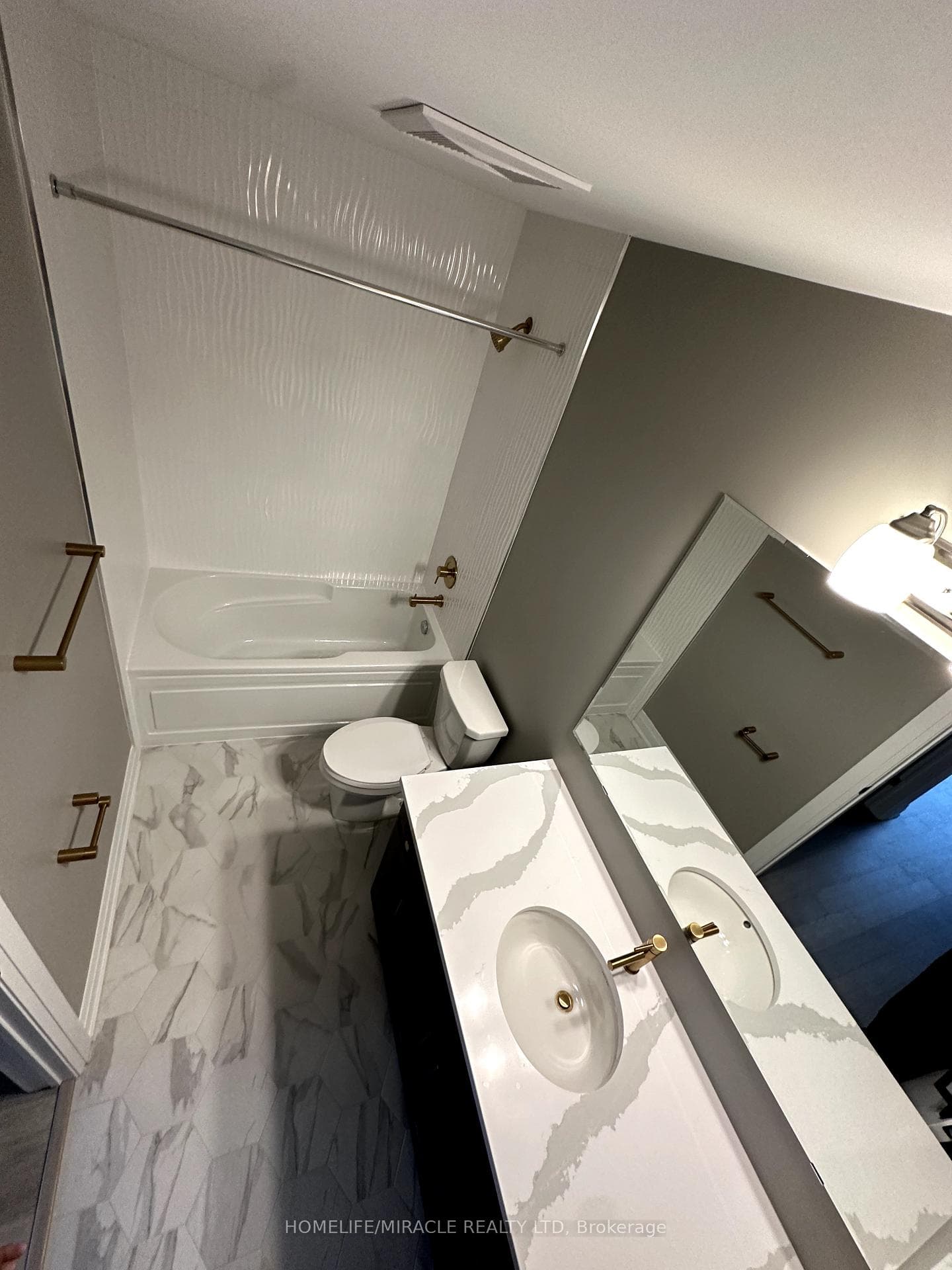 470 Gordon Krantz Avenue Unit 315 photo 29