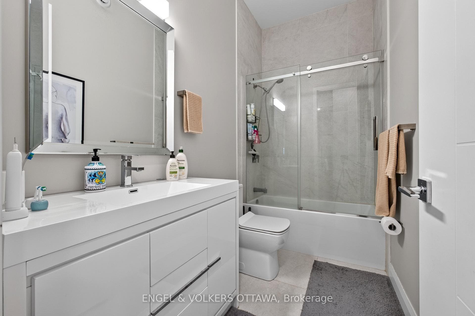 44 Byron Avenue Unit D photo 40