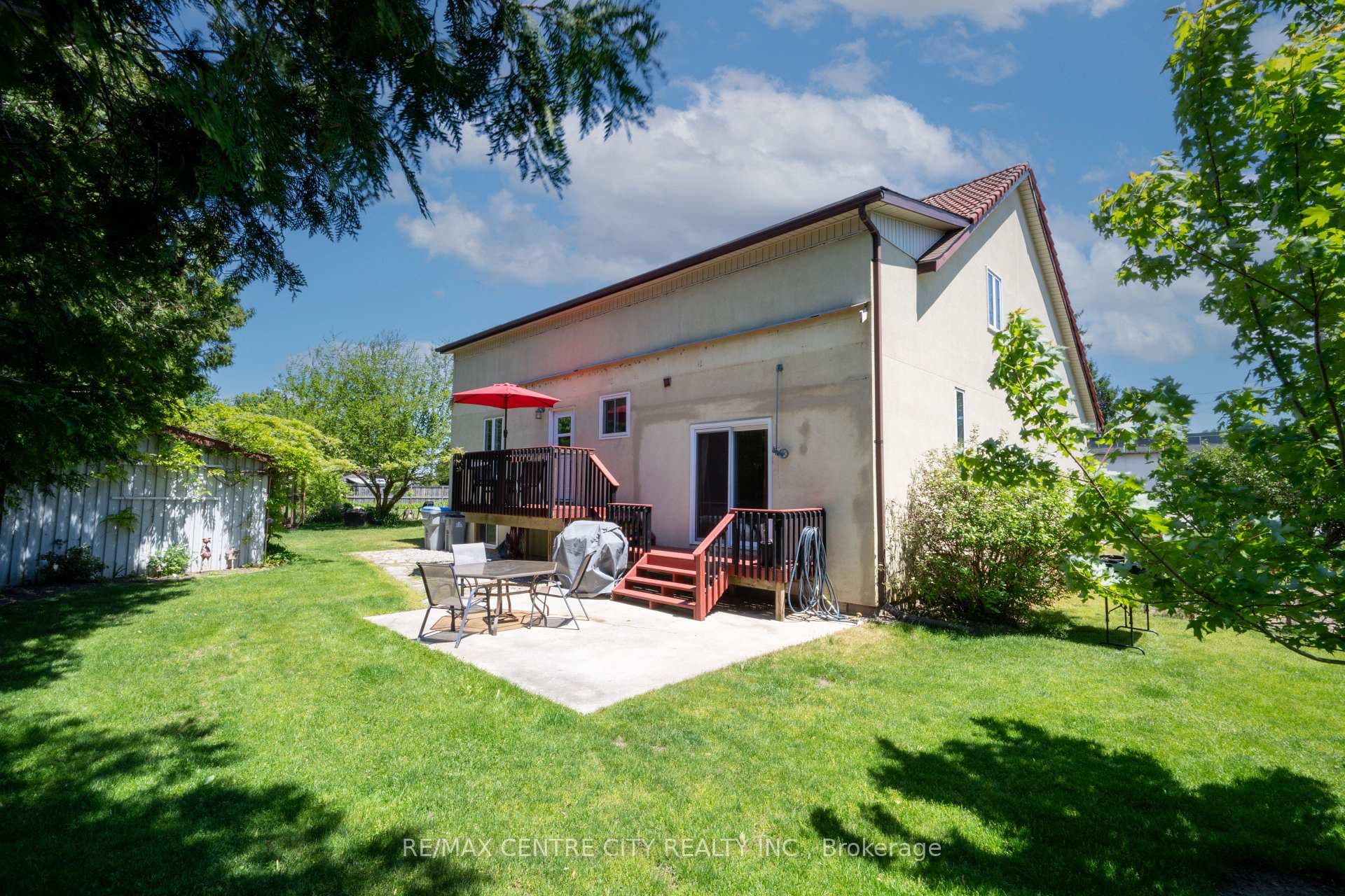 176 Eastman Avenue photo 6