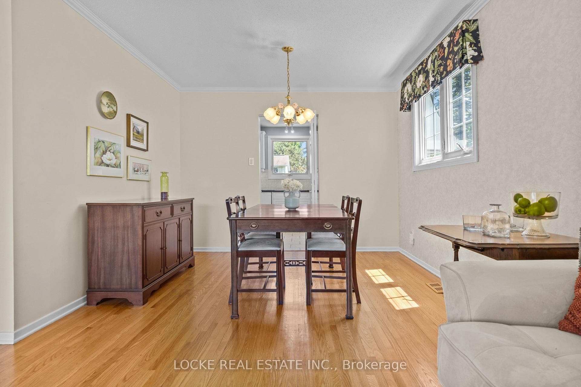 33 Eastpark Drive photo 8