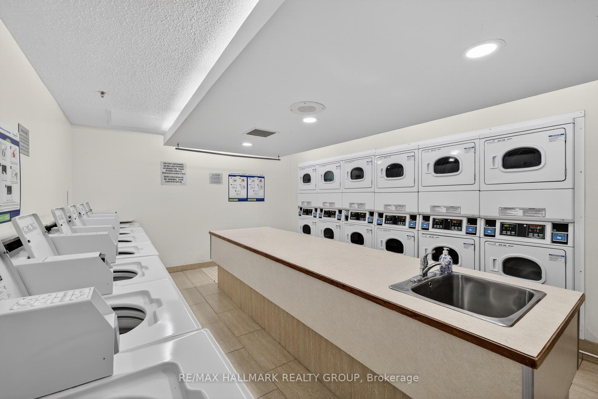415 Greenview Avenue Unit 306 photo 36