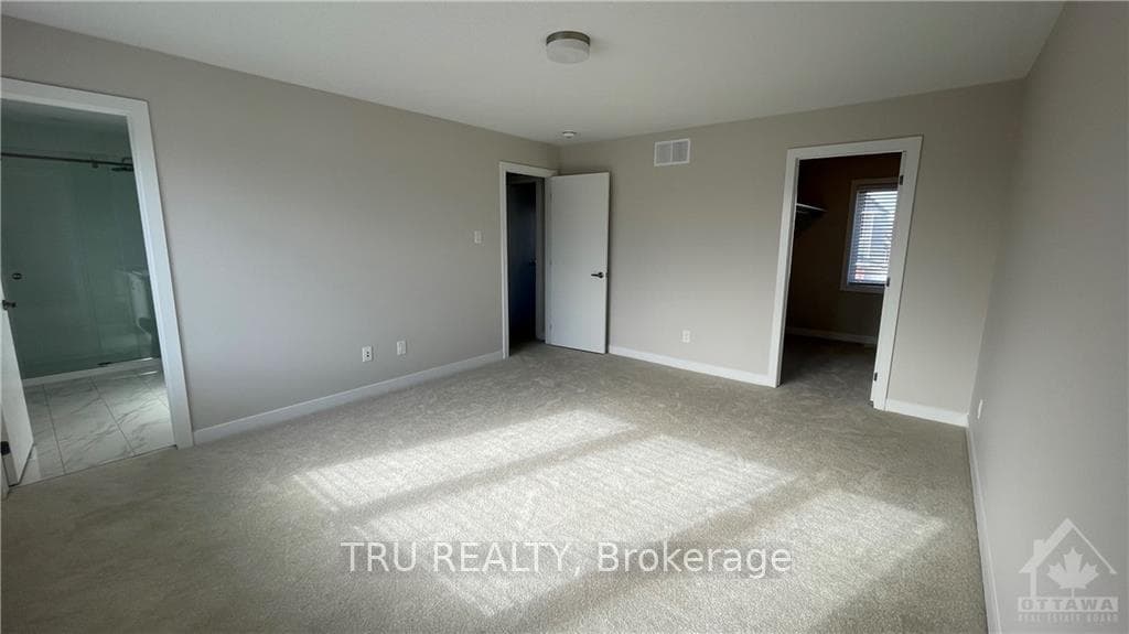 744 EMINENCE Street photo 9