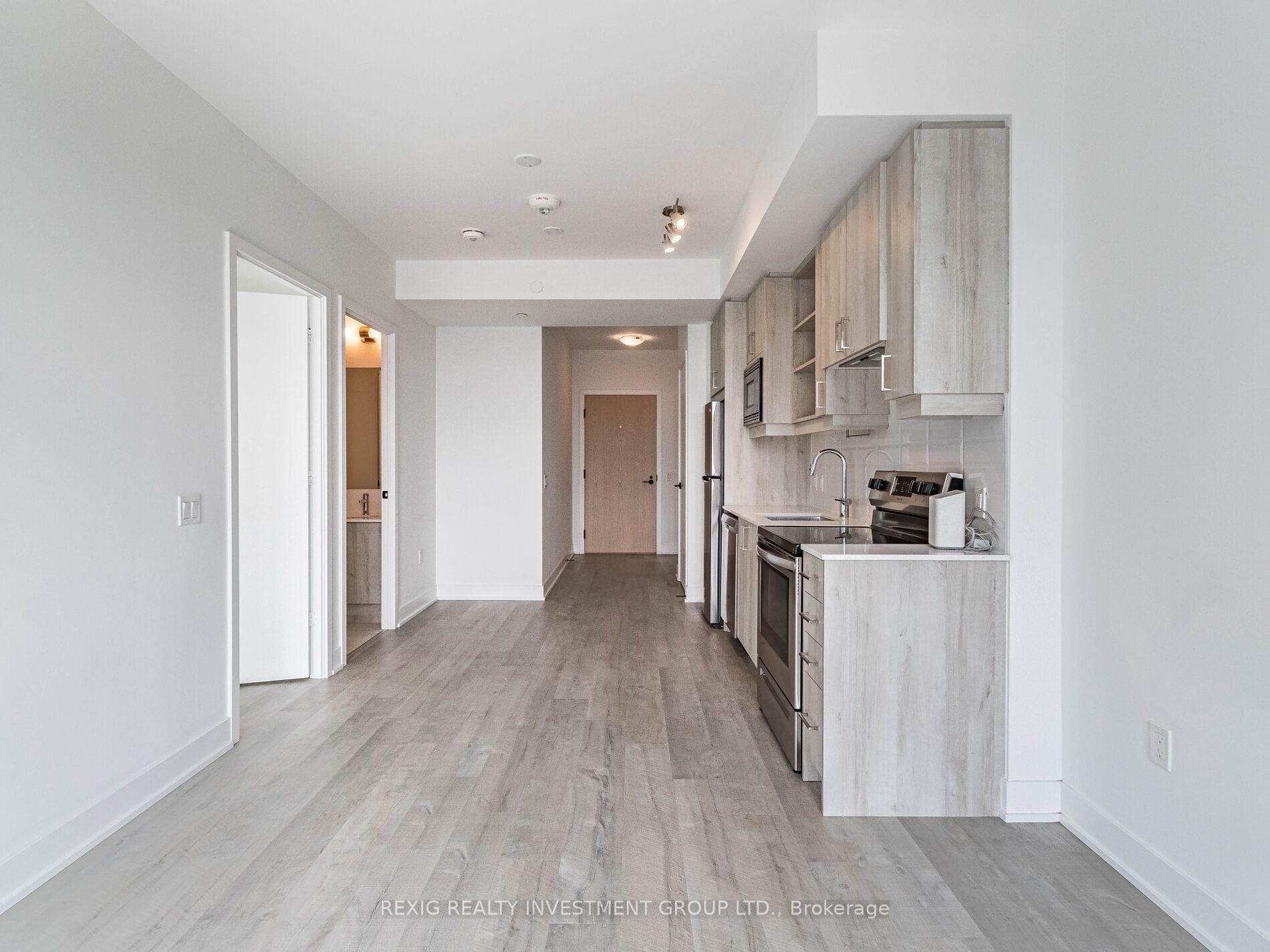 60 George Butchart Drive Unit 409 photo 13