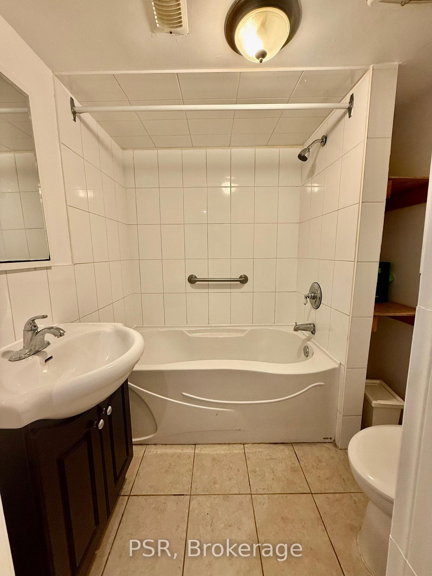 191 Coxwell Avenue Unit Lower photo 6