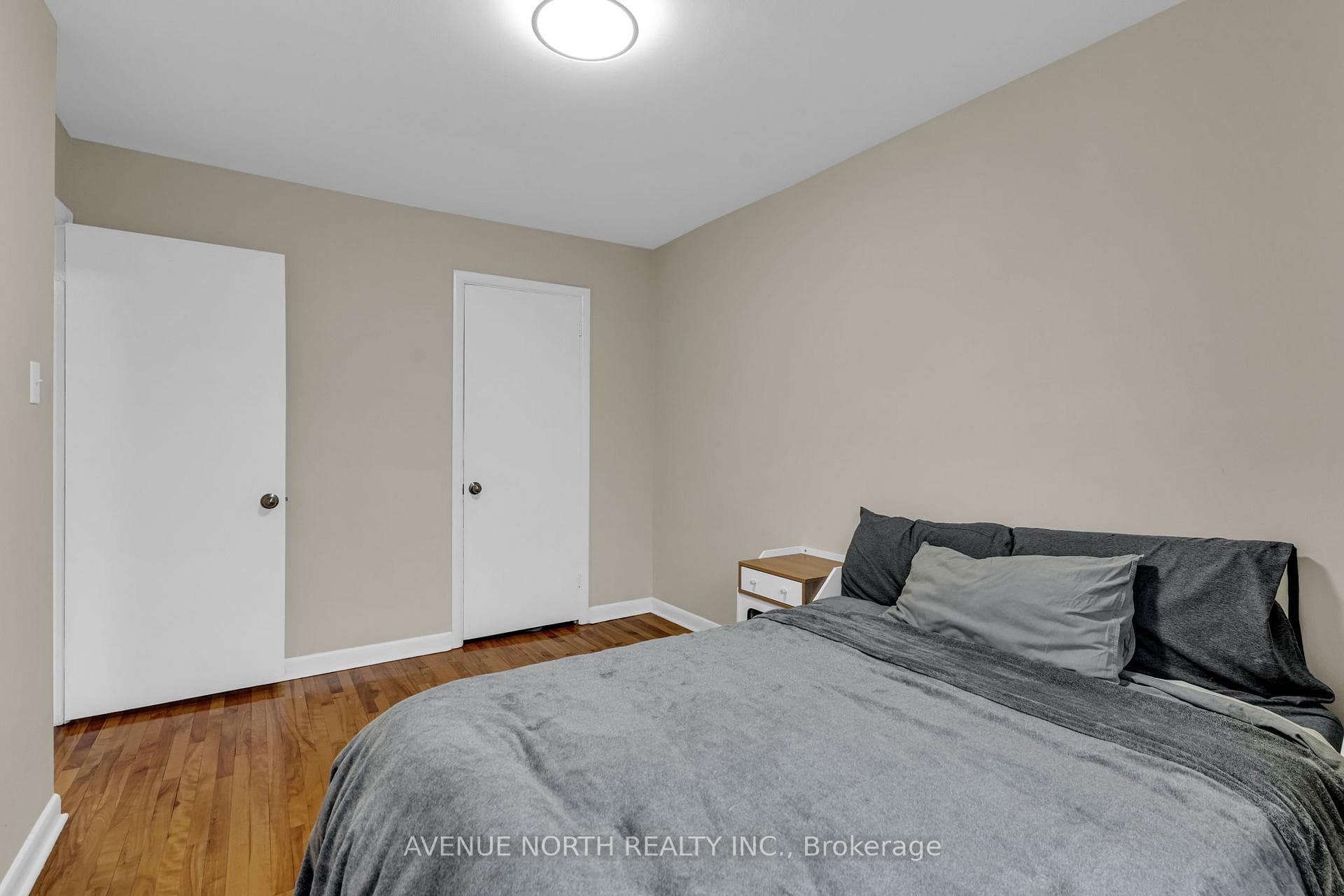 1202 Summerville Avenue photo 15
