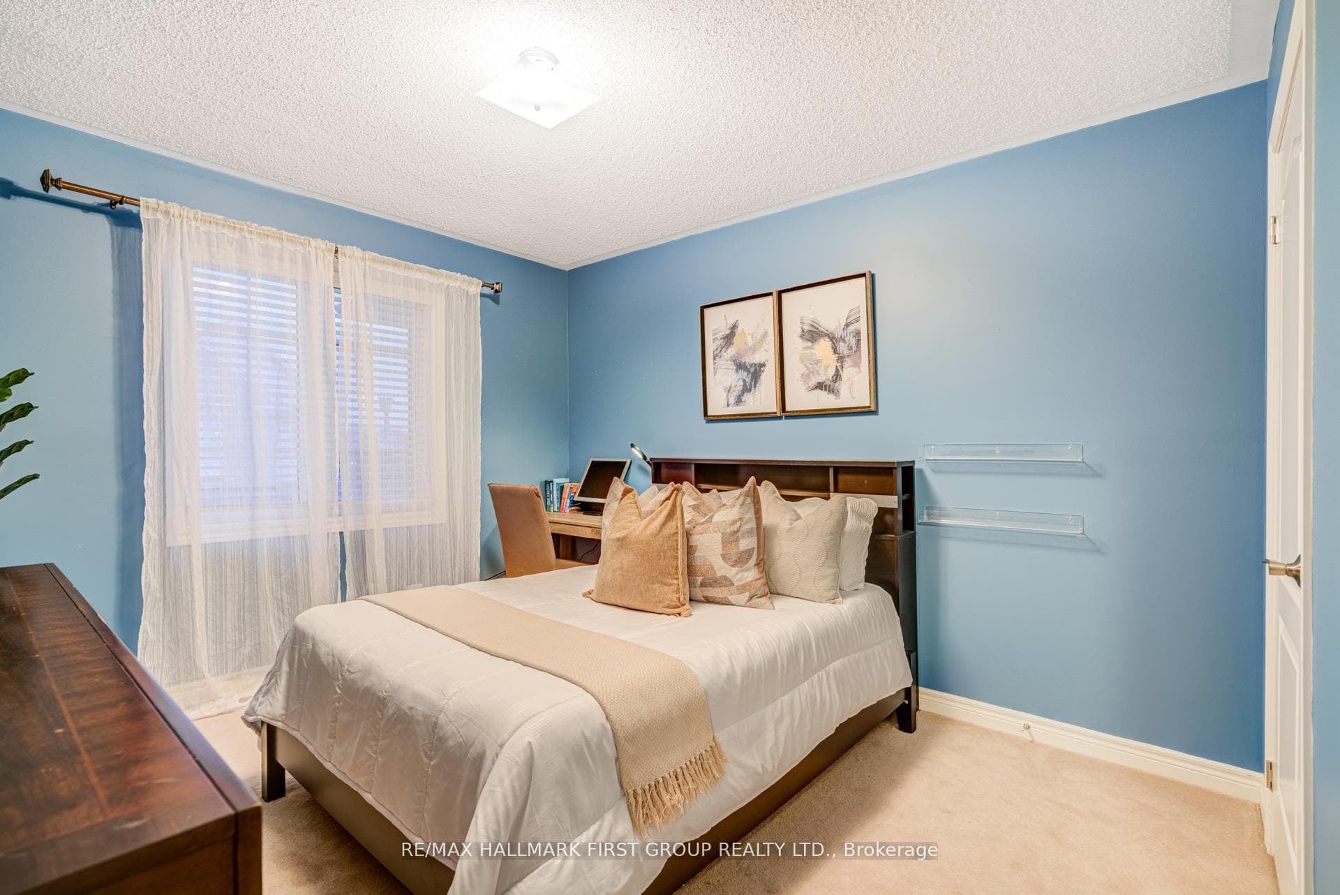 6 Lander Crescent photo 15
