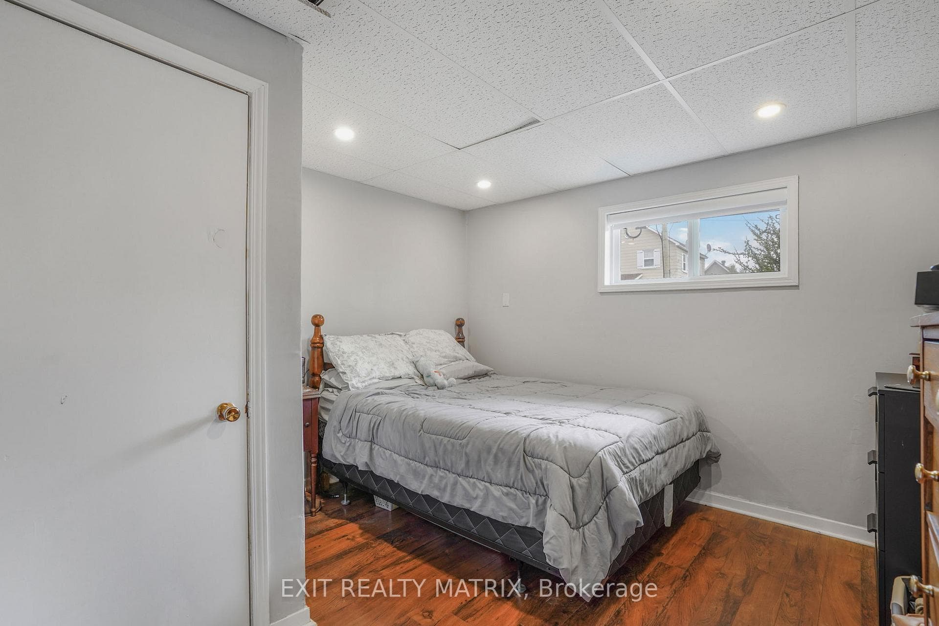 916 King St Street photo 20