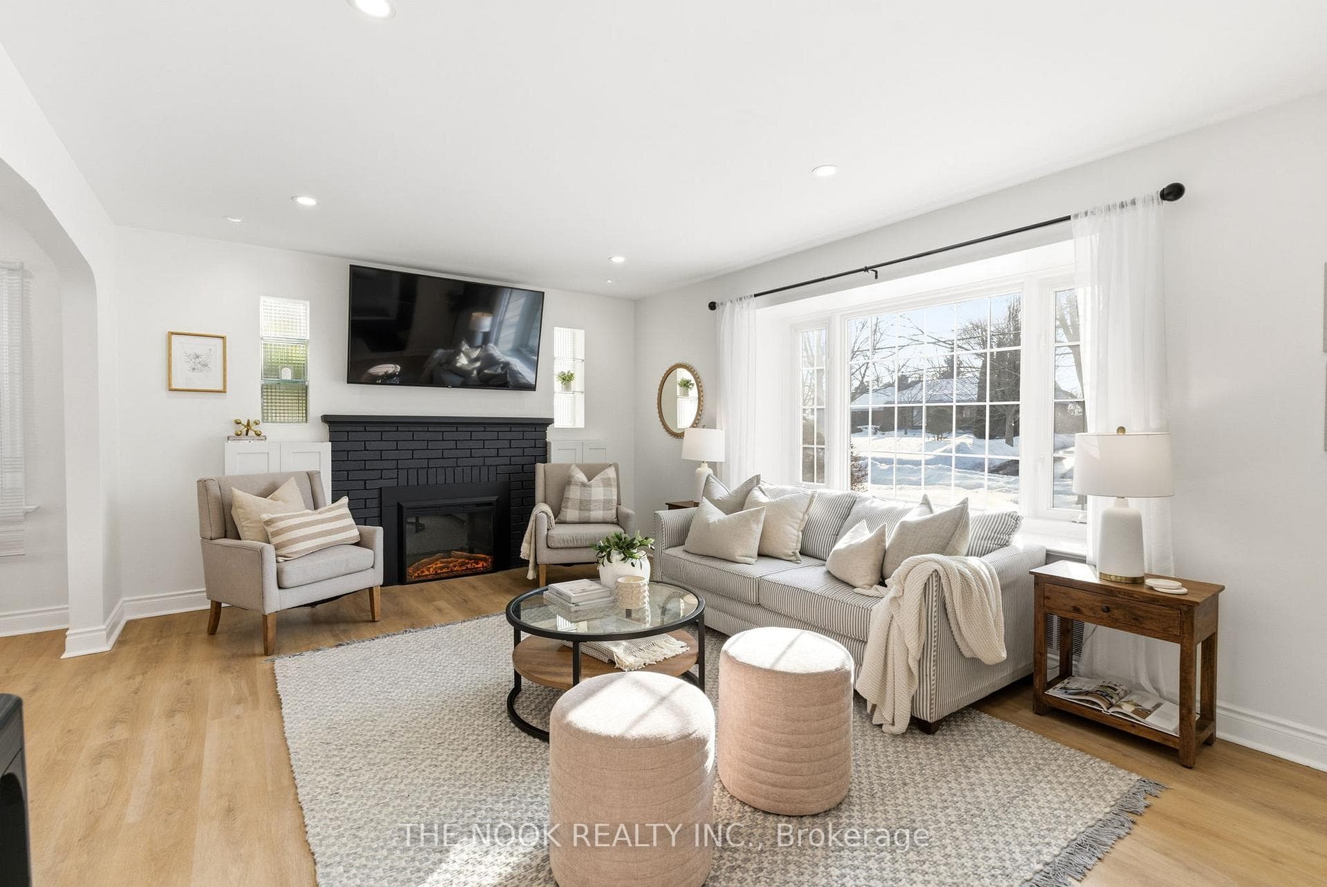 126 Abbott Boulevard photo 8