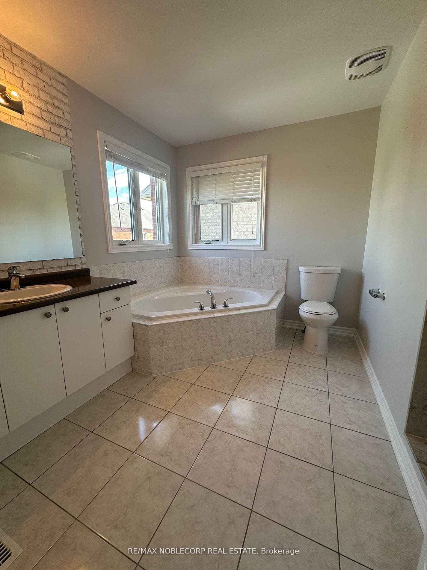 8 Morrison Avenue photo 12