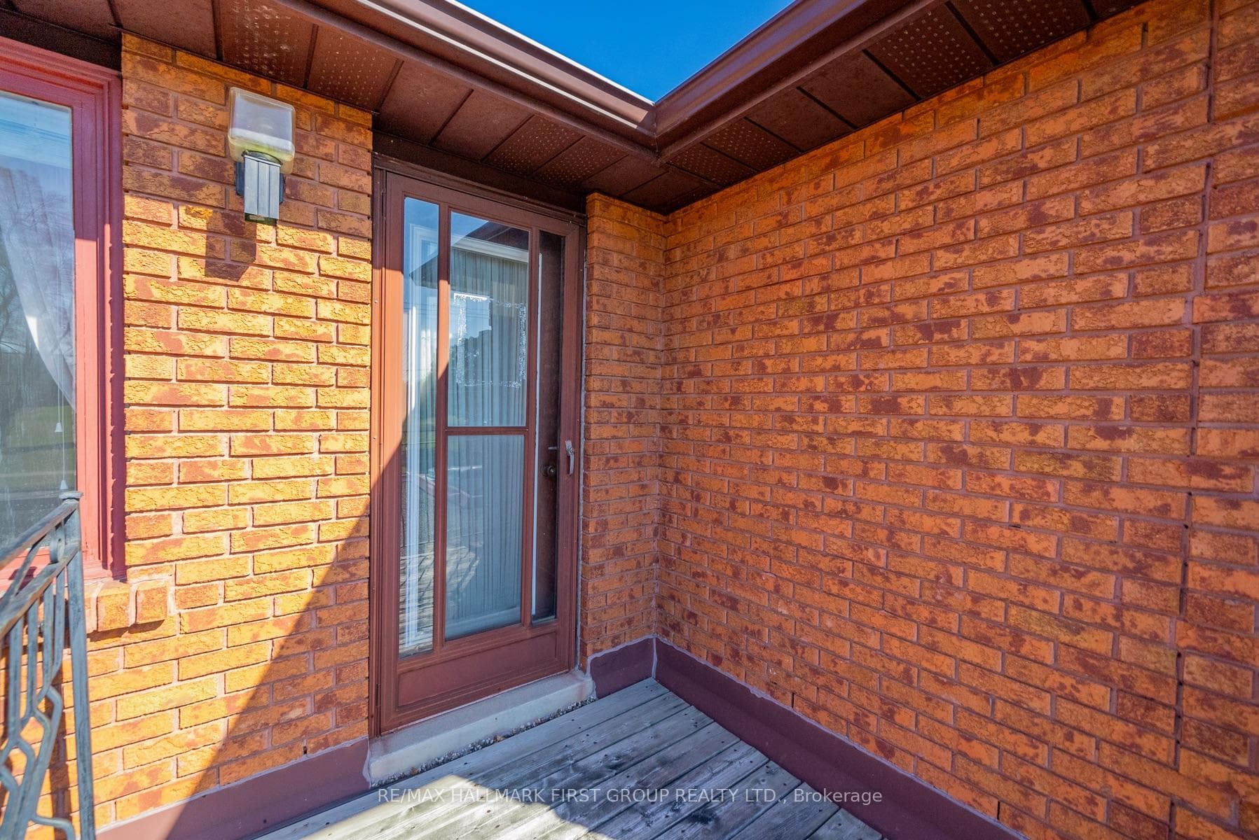 62 La Rose Avenue photo 33