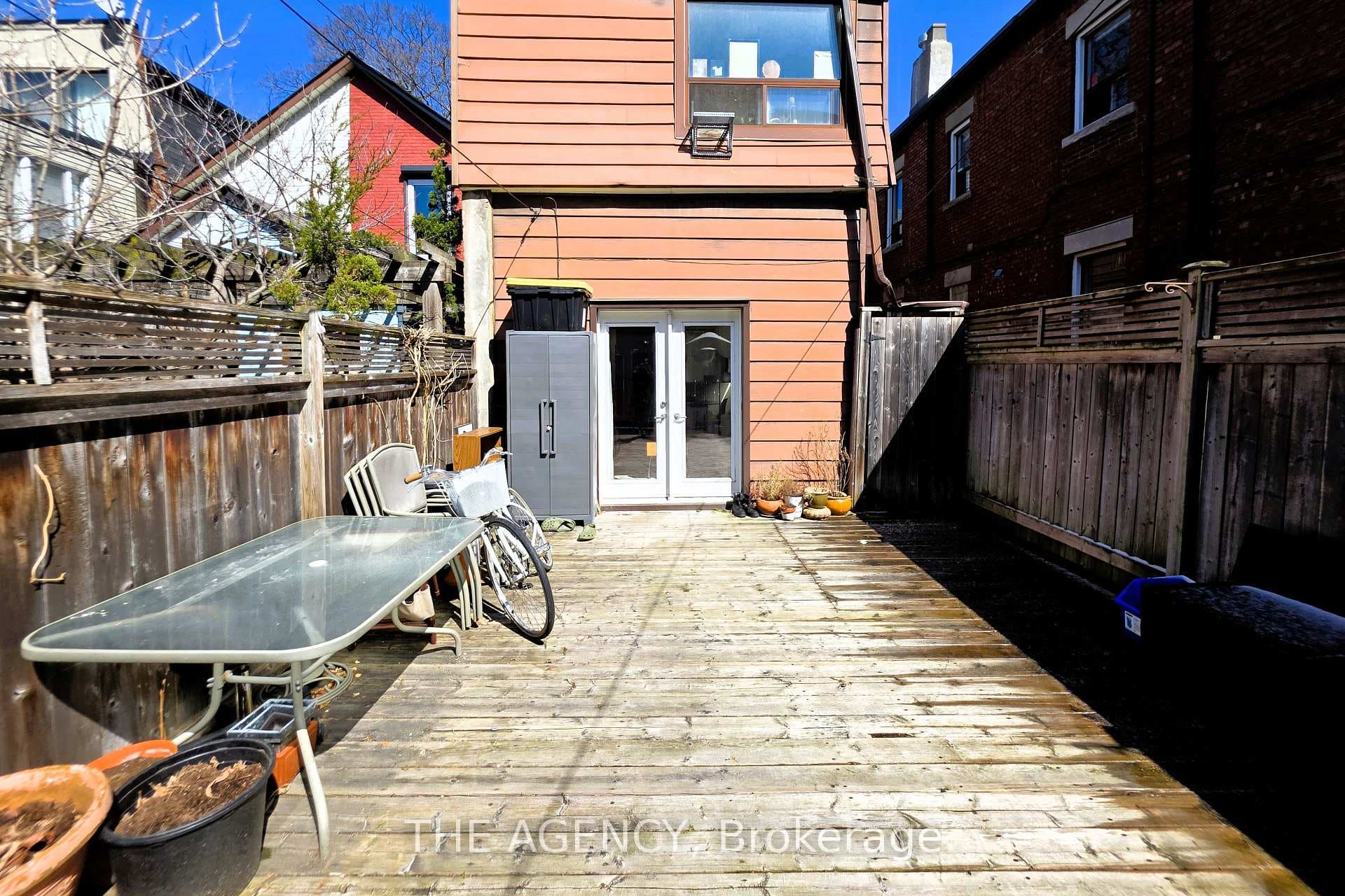 West-facing sundrenched patio