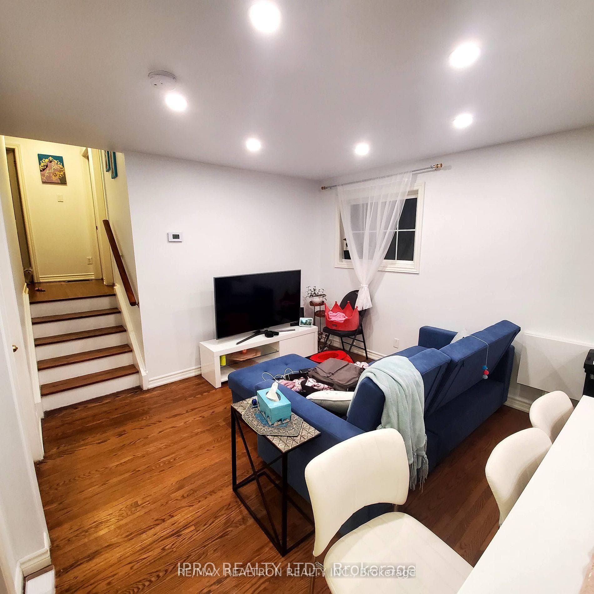16 Cresthaven Drive photo 14