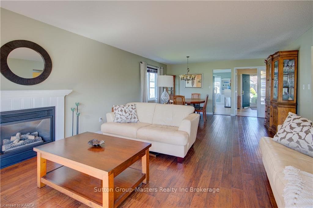 76 ABBEY DAWN Drive photo 26