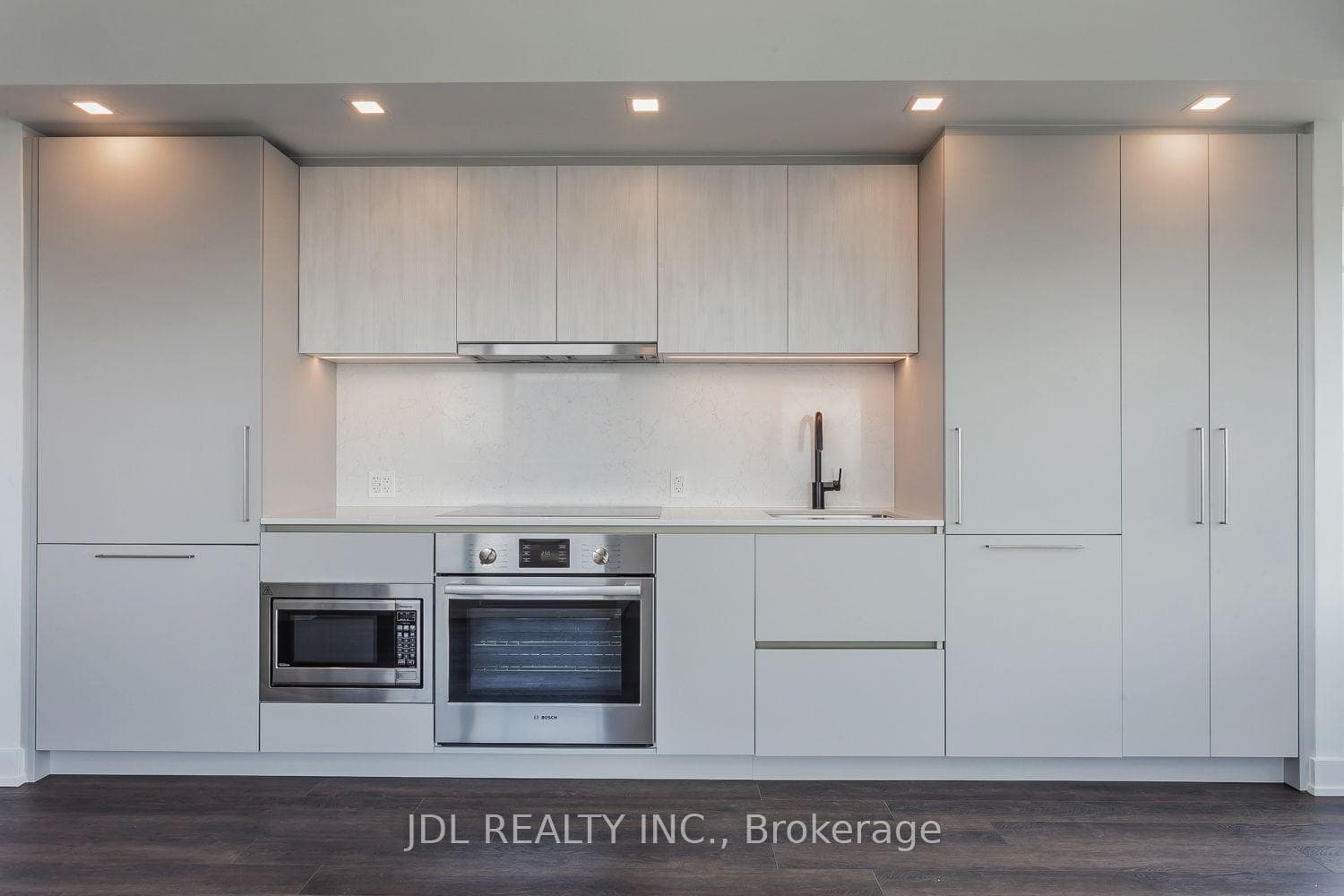 609 Sherbourne Street Unit 3709 photo 26
